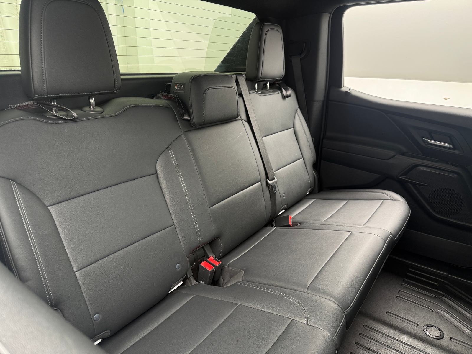 Thumbnail: 2024 Chevrolet Silverado EV - 5