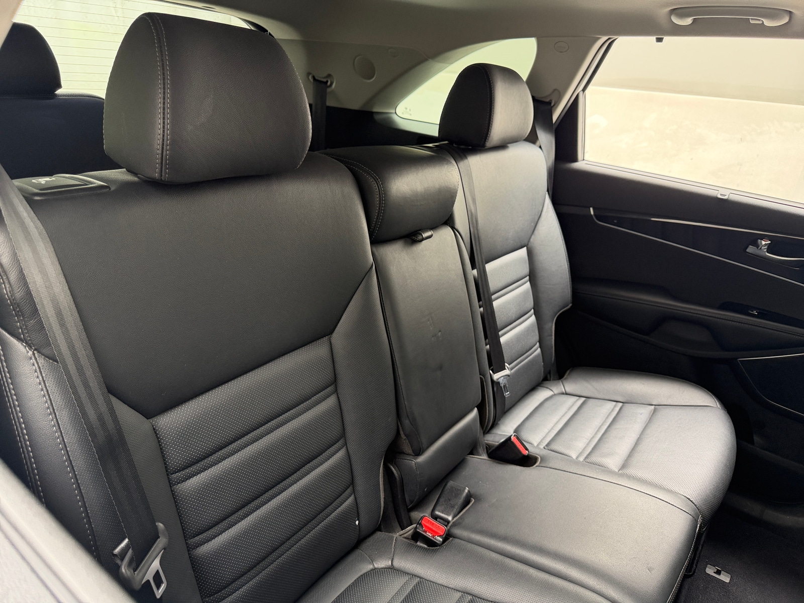 Thumbnail: 2017 Kia Sorento - 5
