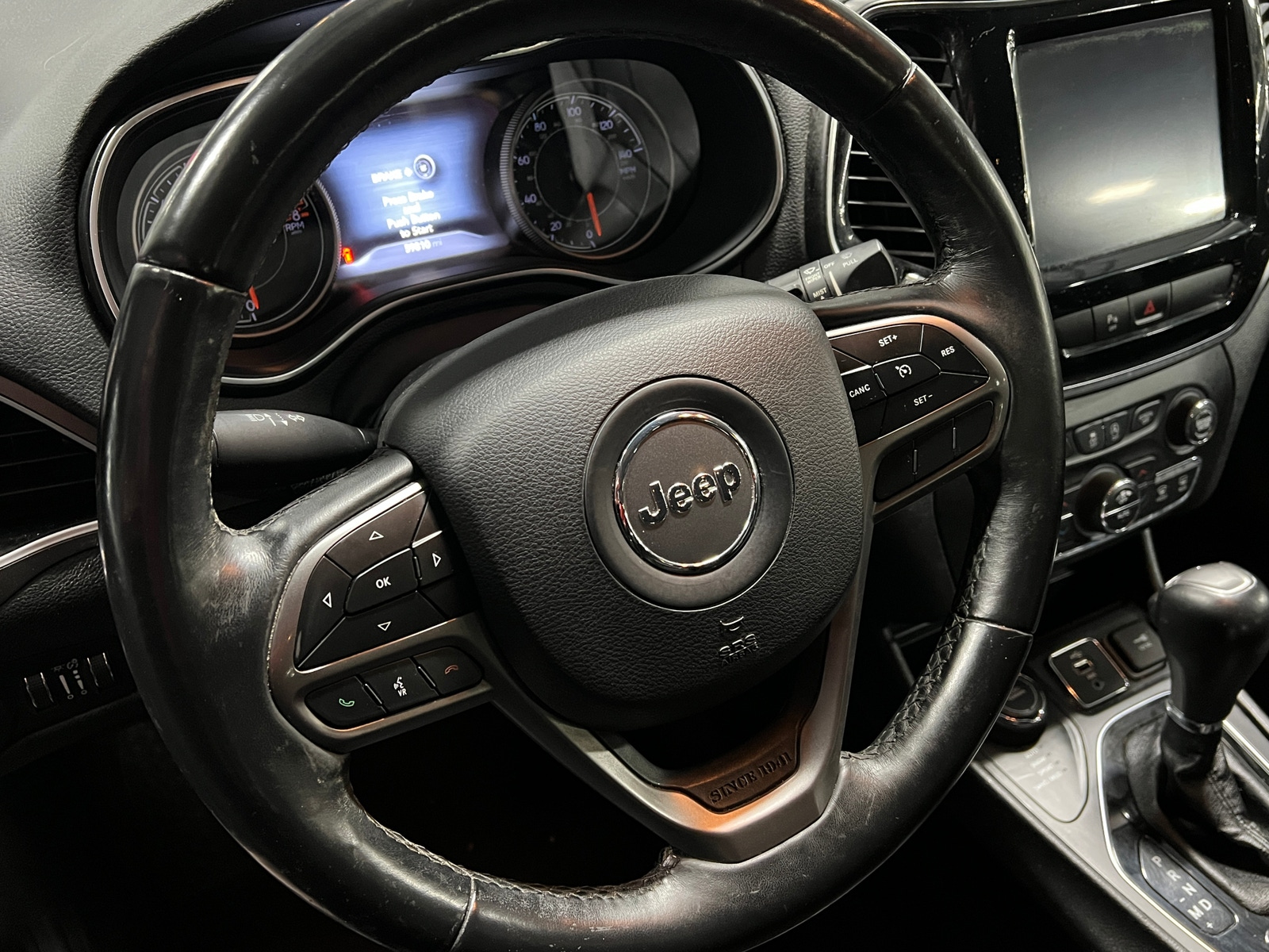 Thumbnail: 2019 Jeep Cherokee - 4