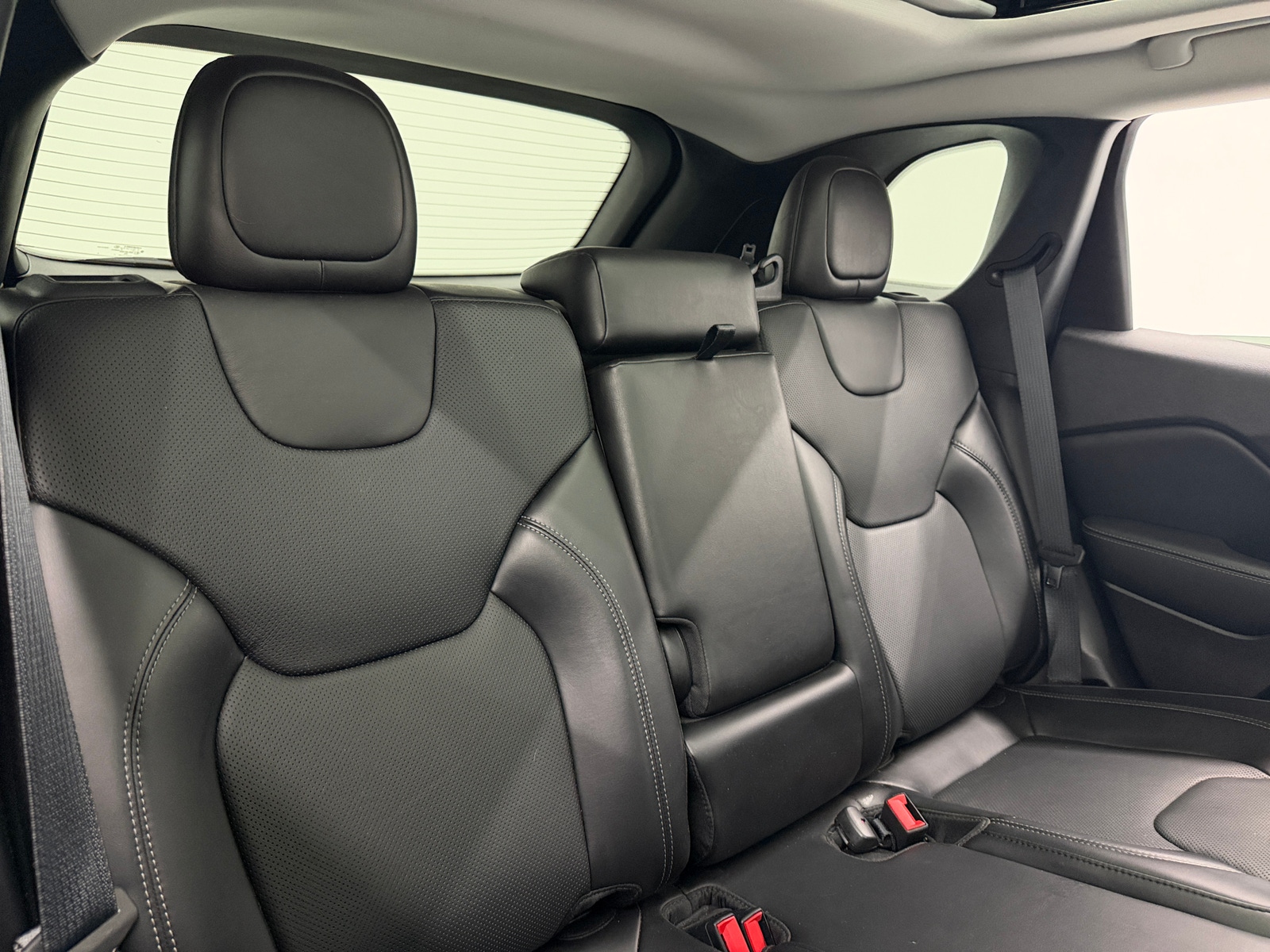 Thumbnail: 2021 Jeep Cherokee - 5