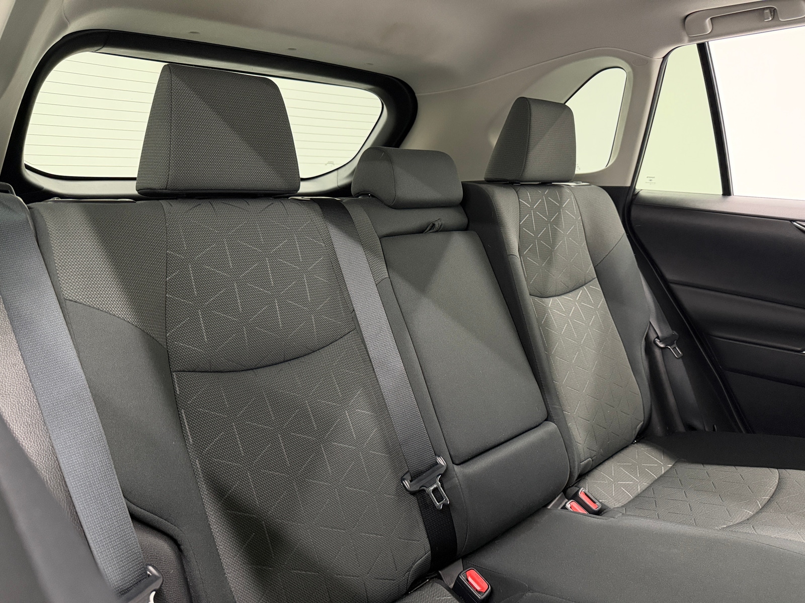 Thumbnail: 2021 Toyota RAV4 - 6
