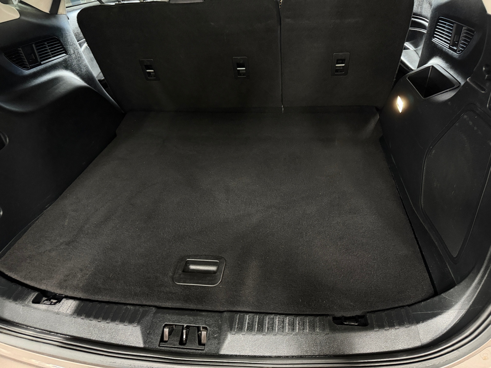 Thumbnail: 2019 Ford Edge - 6