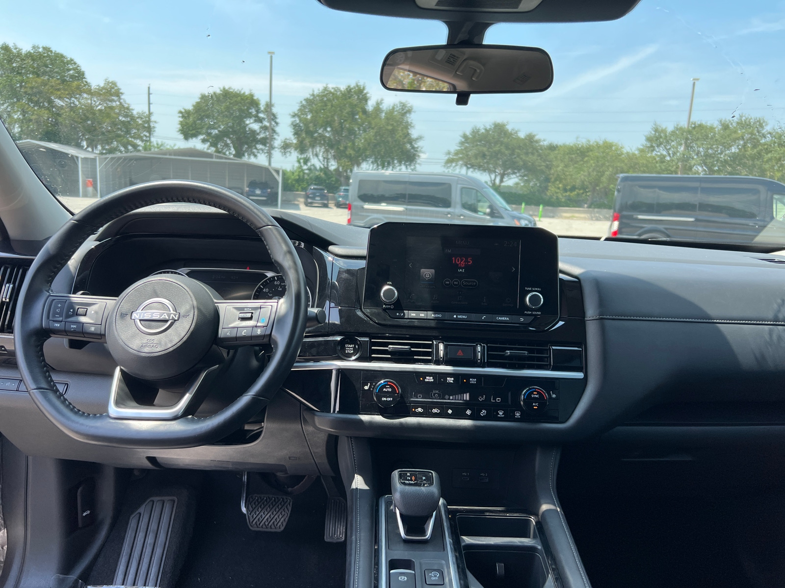 Thumbnail: 2025 Nissan Pathfinder - 3