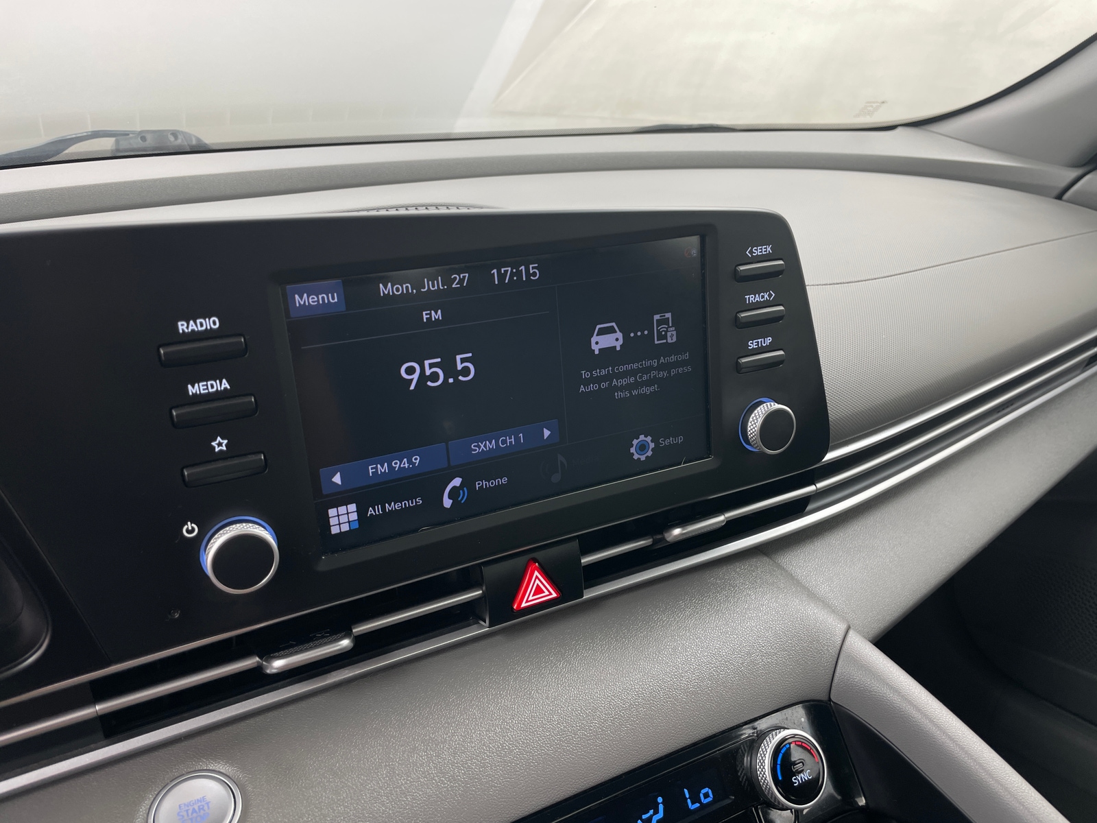 Thumbnail: 2021 Hyundai Elantra - 4
