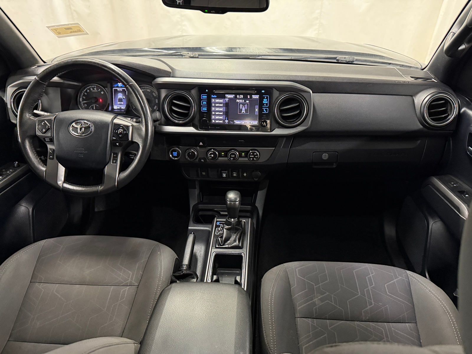 Thumbnail: 2019 Toyota Tacoma - 3