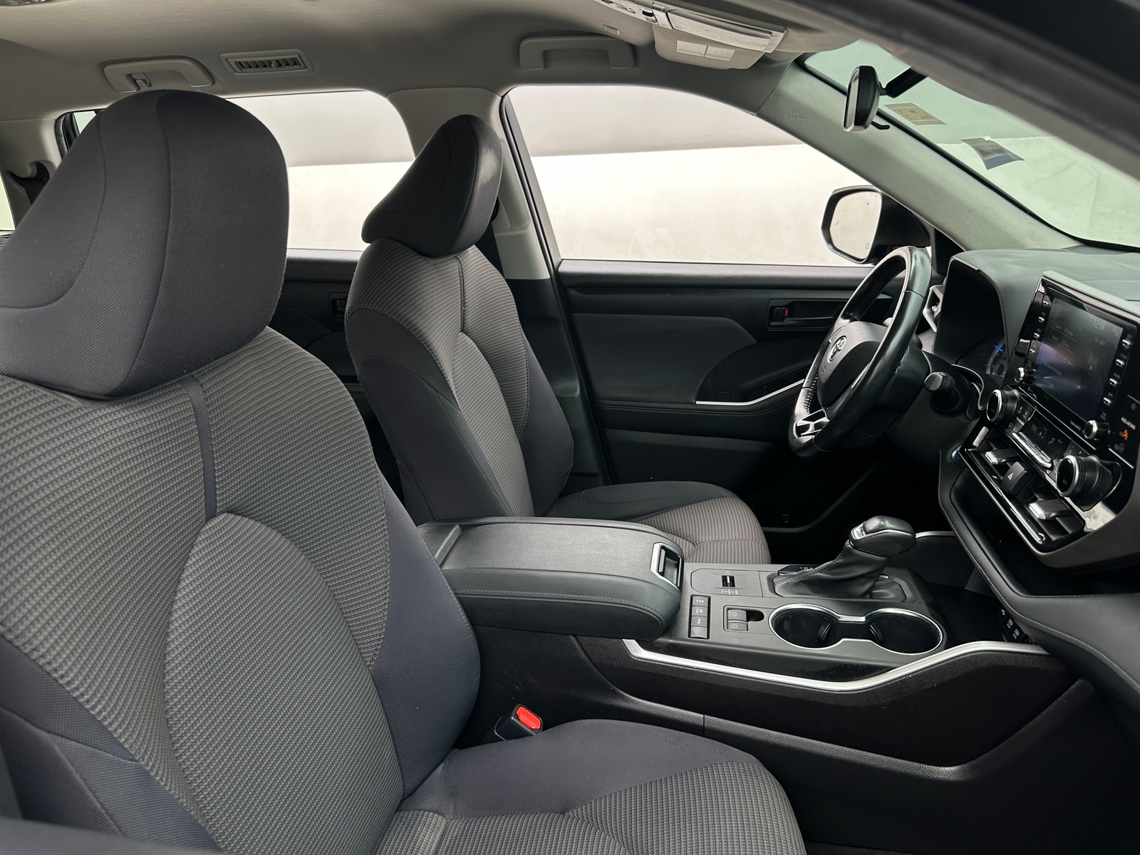 Thumbnail: 2020 Toyota Highlander - 2