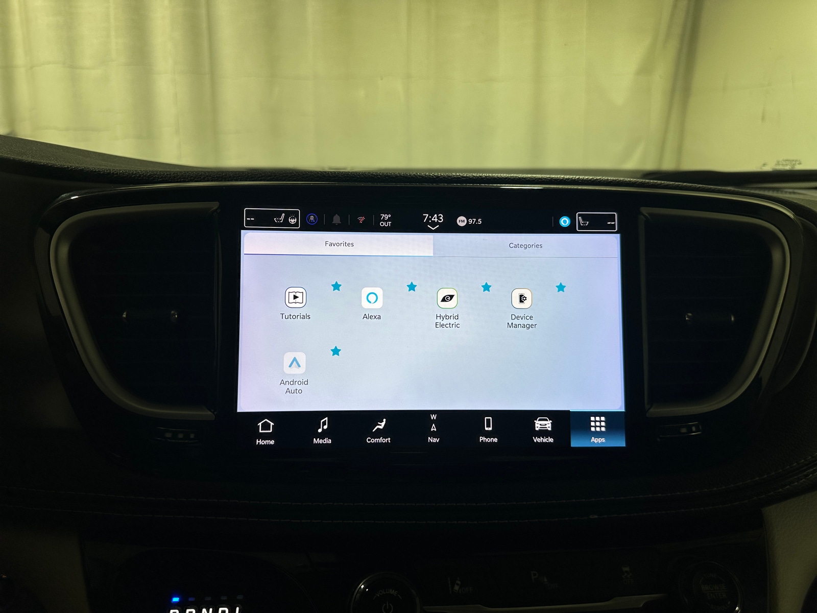 Thumbnail: 2024 Chrysler Pacifica - 3