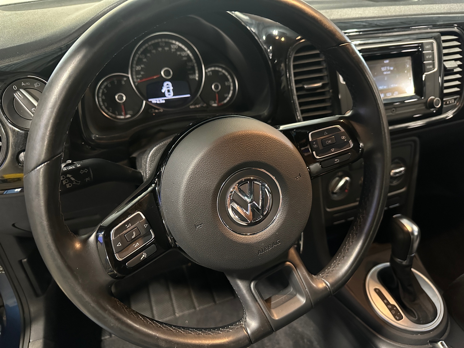 Thumbnail: 2016 Volkswagen Beetle - 5