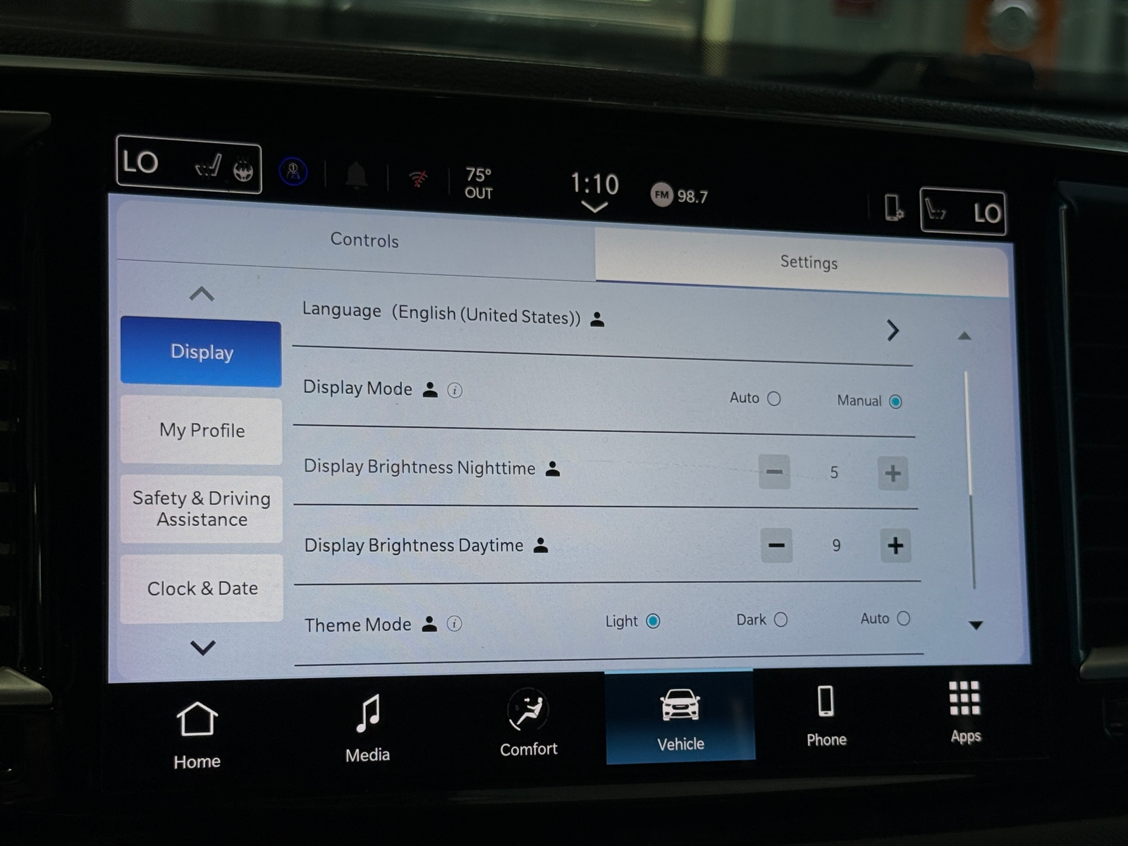 Thumbnail: 2025 Chrysler Pacifica - 3