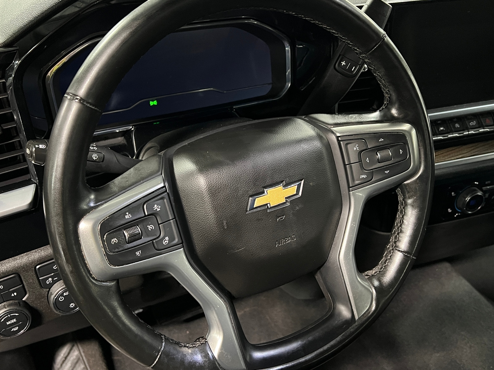 Thumbnail: 2023 Chevrolet Silverado 1500 - 5