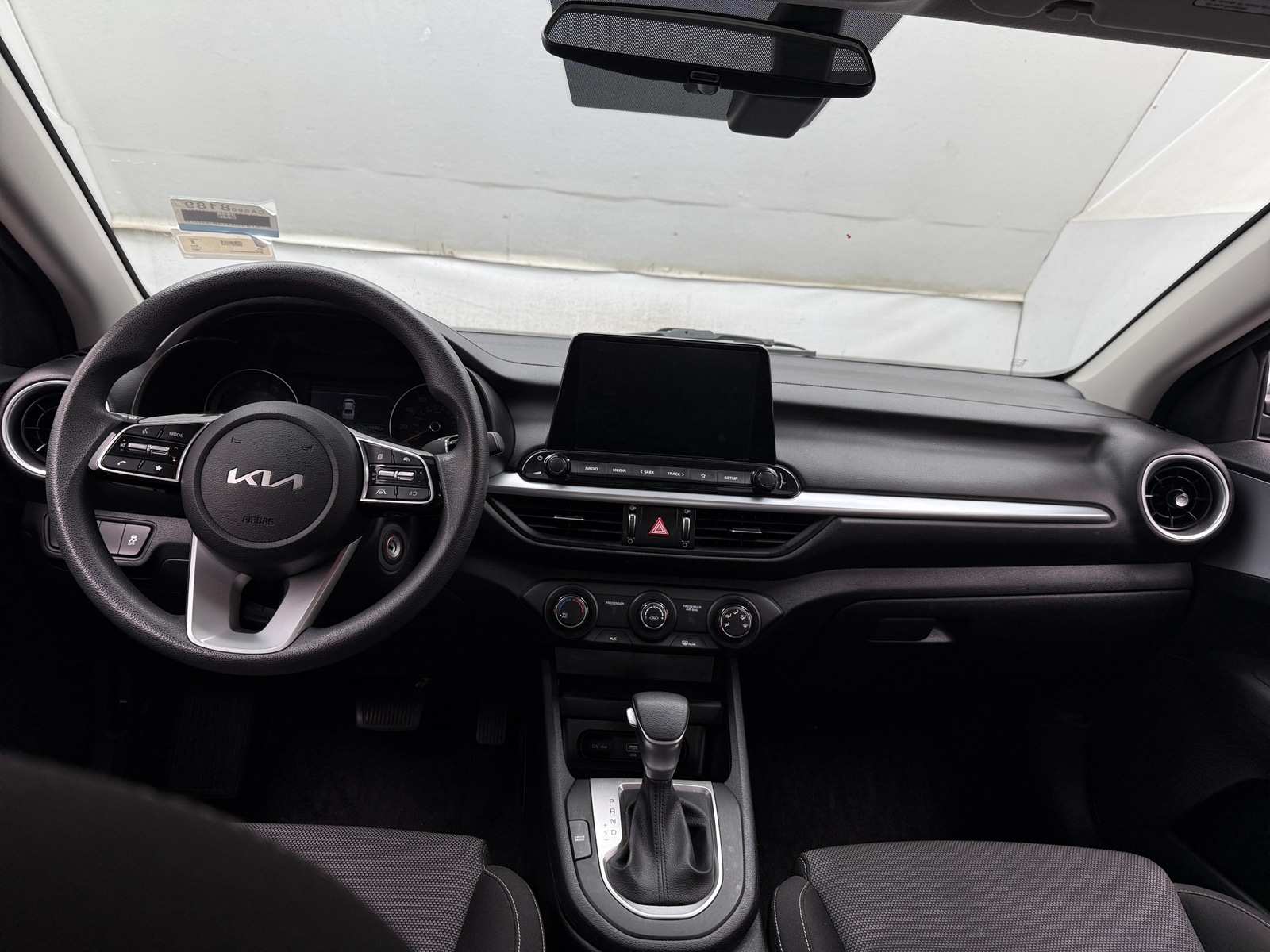 Thumbnail: 2024 Kia Forte - 3