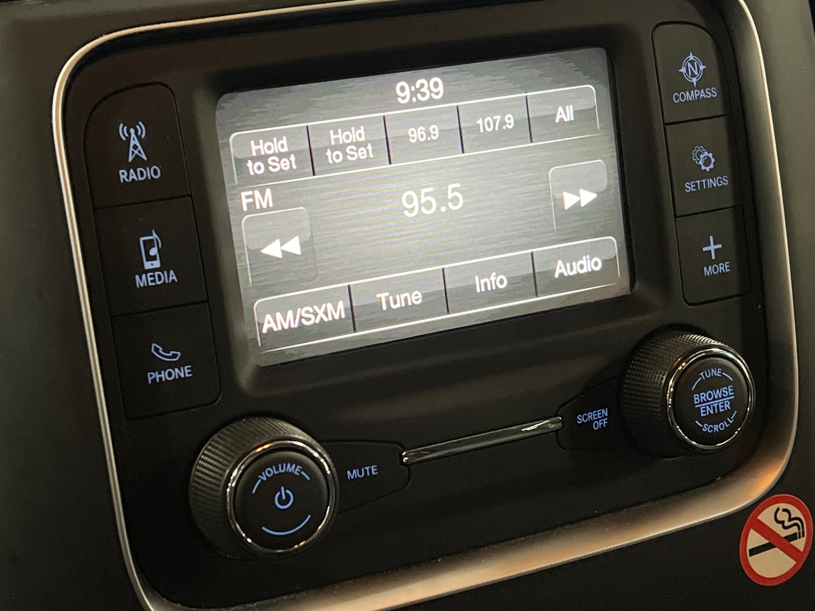 Thumbnail: 2024 RAM 1500 Classic - 4