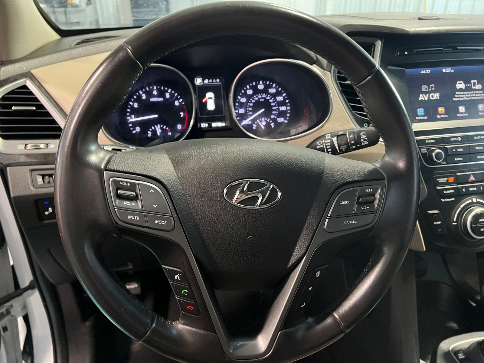 Thumbnail: 2017 Hyundai Santa Fe - 4