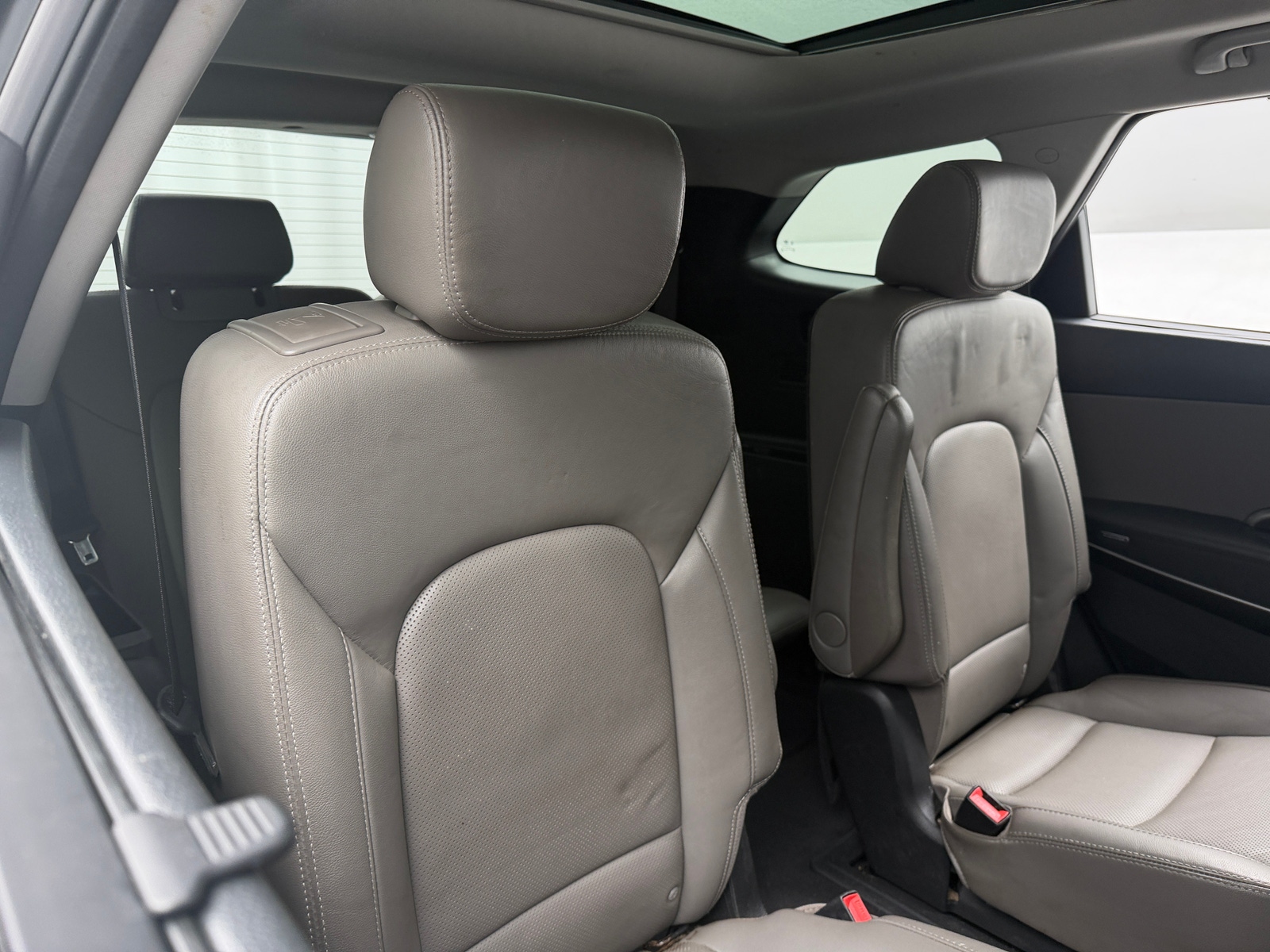 Thumbnail: 2017 Hyundai Santa Fe - 5