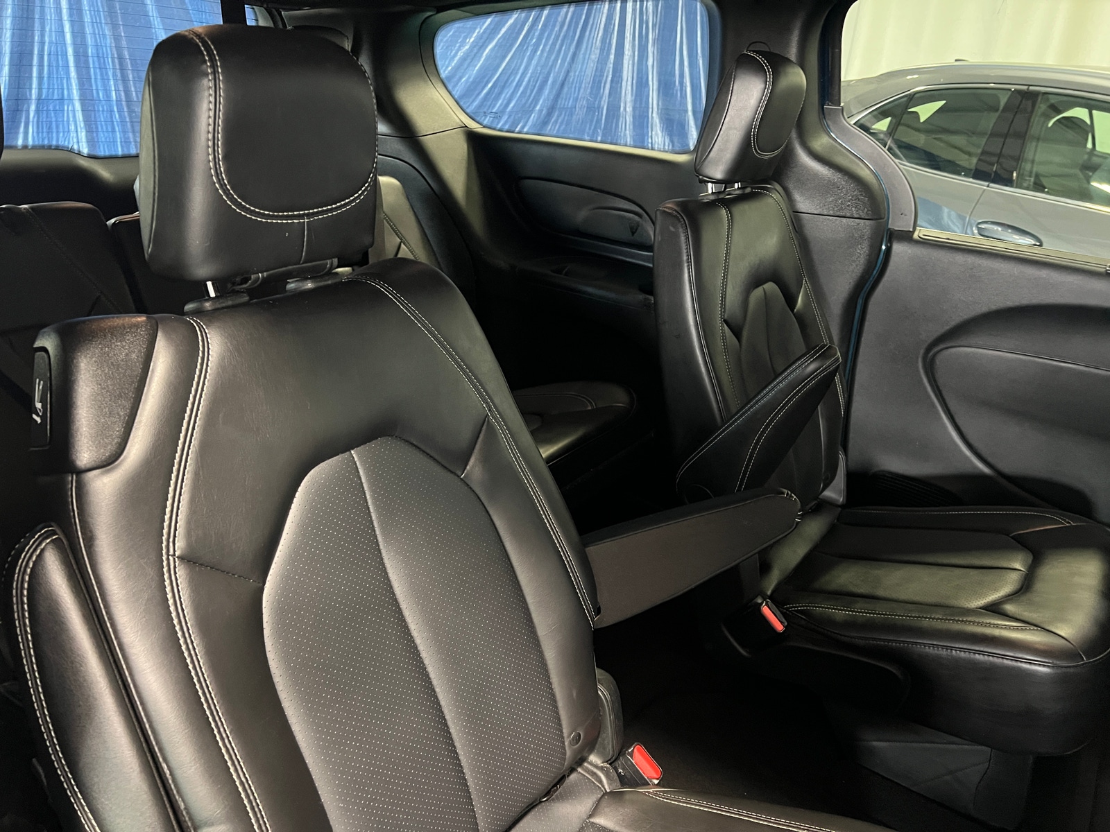 Thumbnail: 2025 Chrysler Pacifica - 5