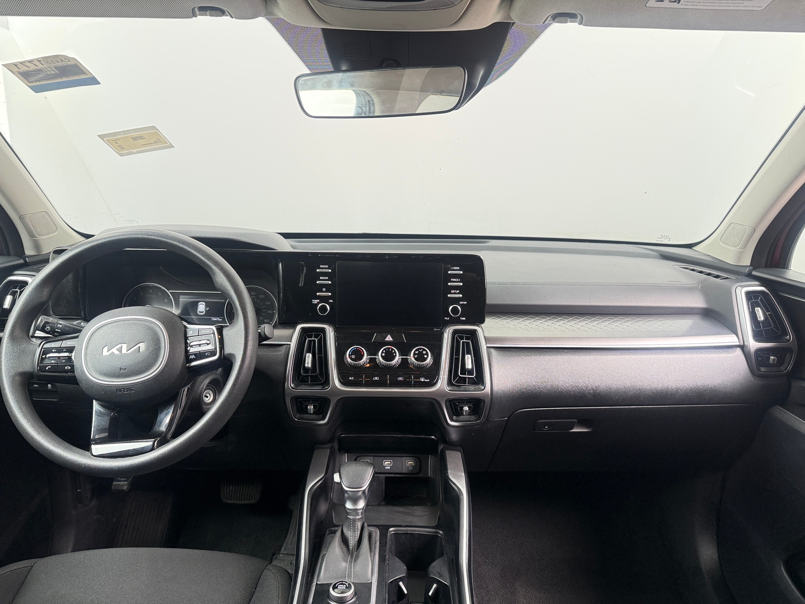 Thumbnail: 2023 Kia Sorento - 3