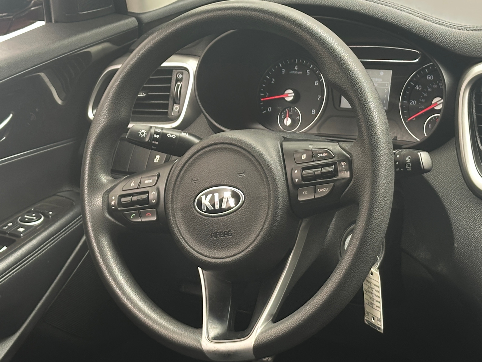 Thumbnail: 2017 Kia Sorento - 5