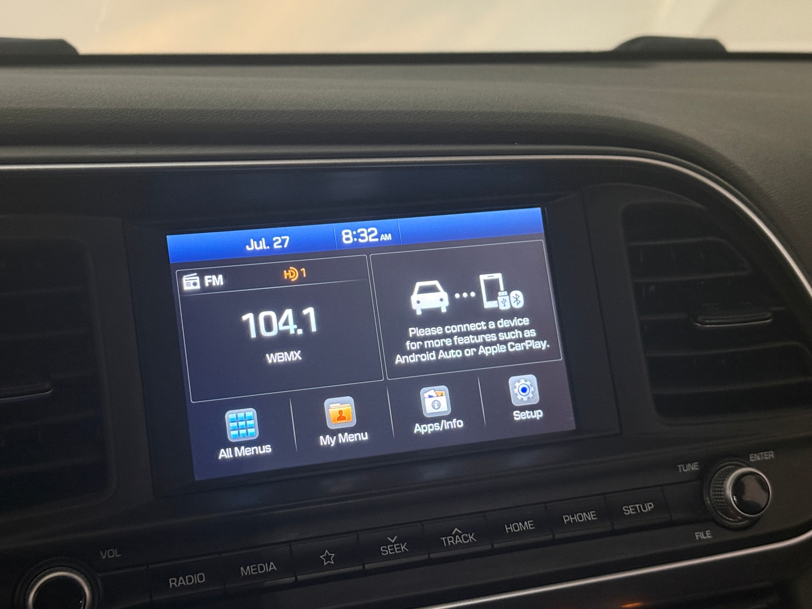 Thumbnail: 2019 Hyundai Elantra - 4