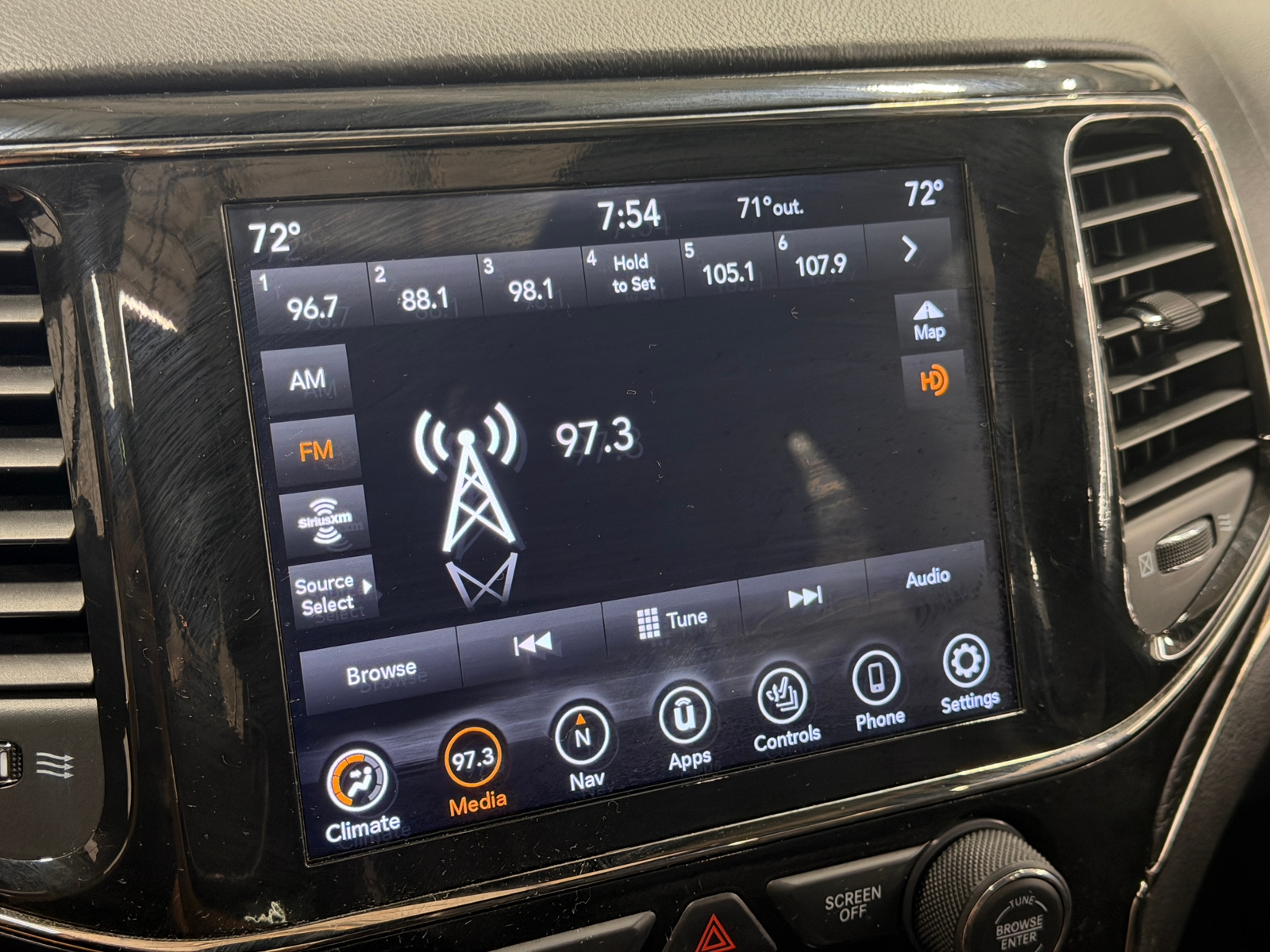 Thumbnail: 2021 Jeep Grand Cherokee - 3