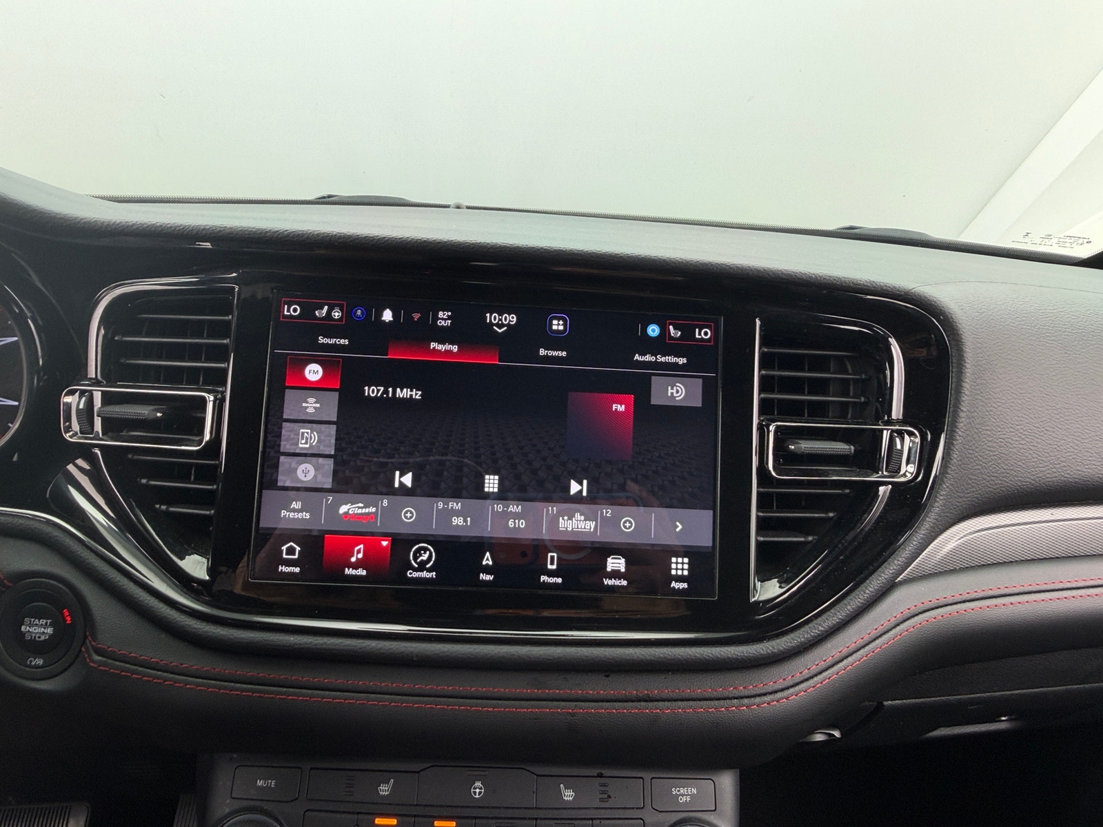 Thumbnail: 2025 Dodge Durango - 4