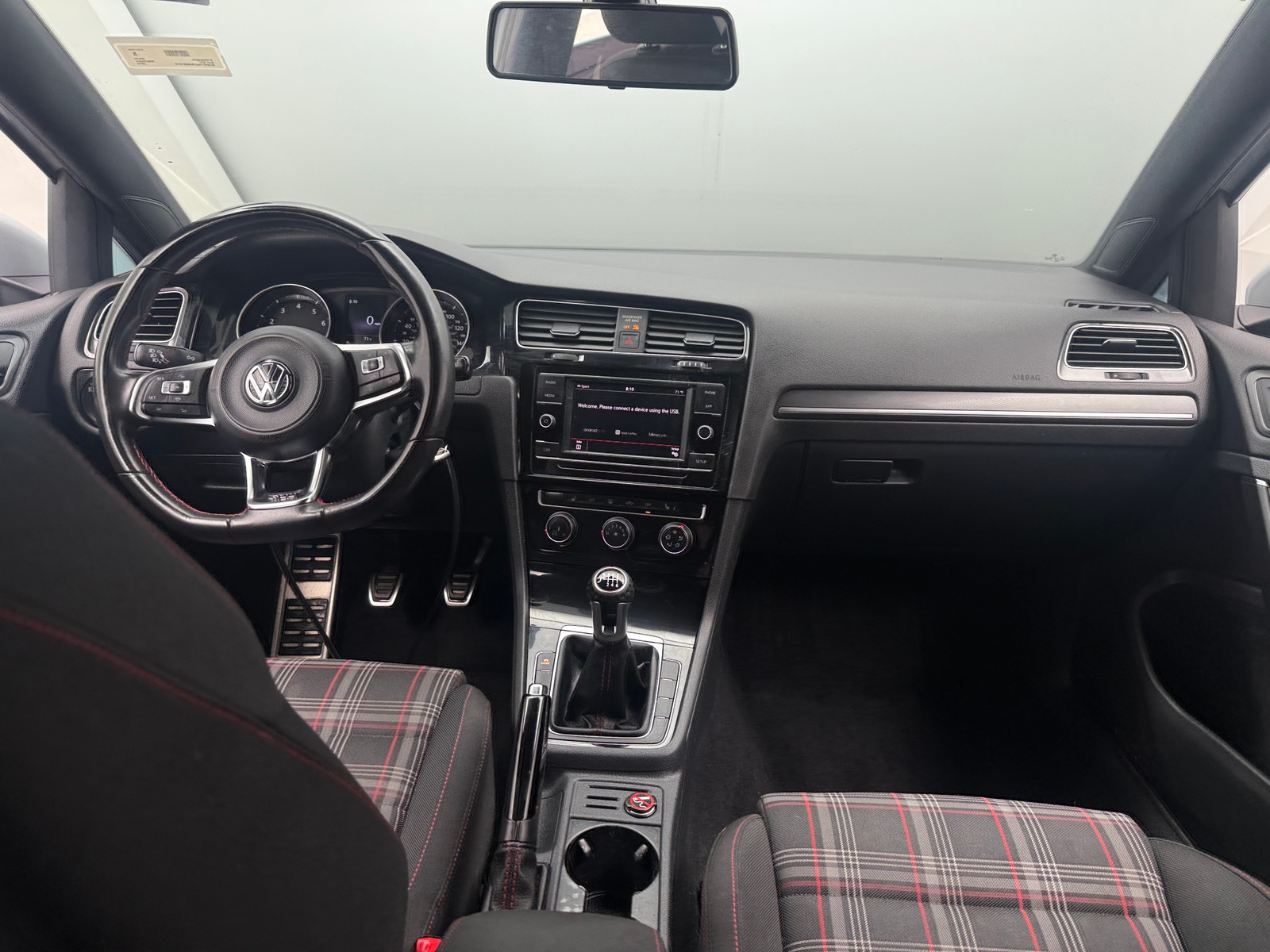 Thumbnail: 2019 Volkswagen Golf - 3