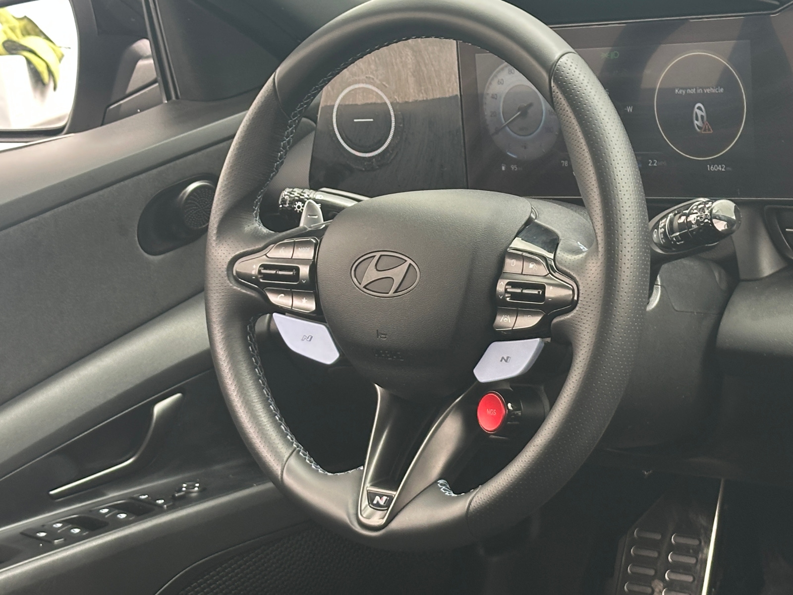 Thumbnail: 2025 Hyundai Elantra - 4