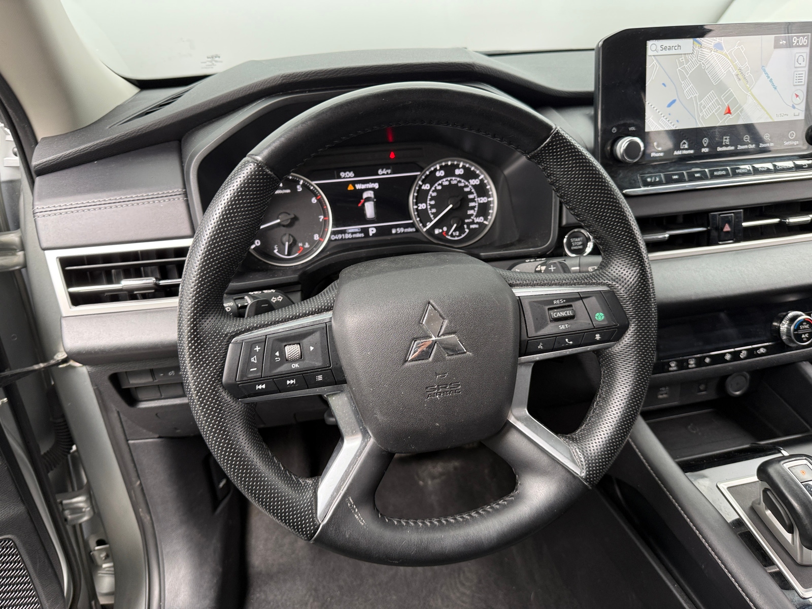 Thumbnail: 2024 Mitsubishi Outlander - 4
