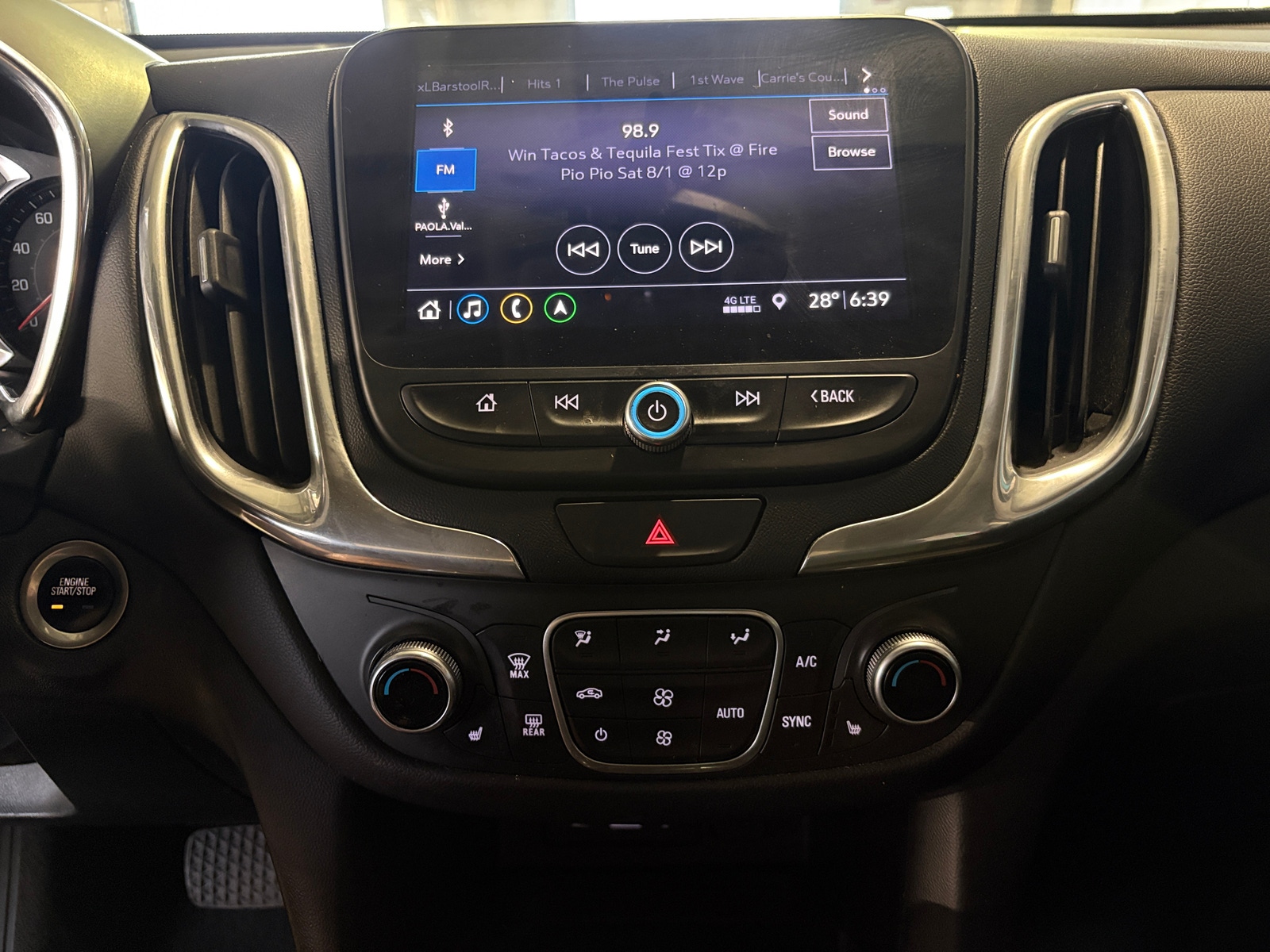 Thumbnail: 2019 Chevrolet Equinox - 4