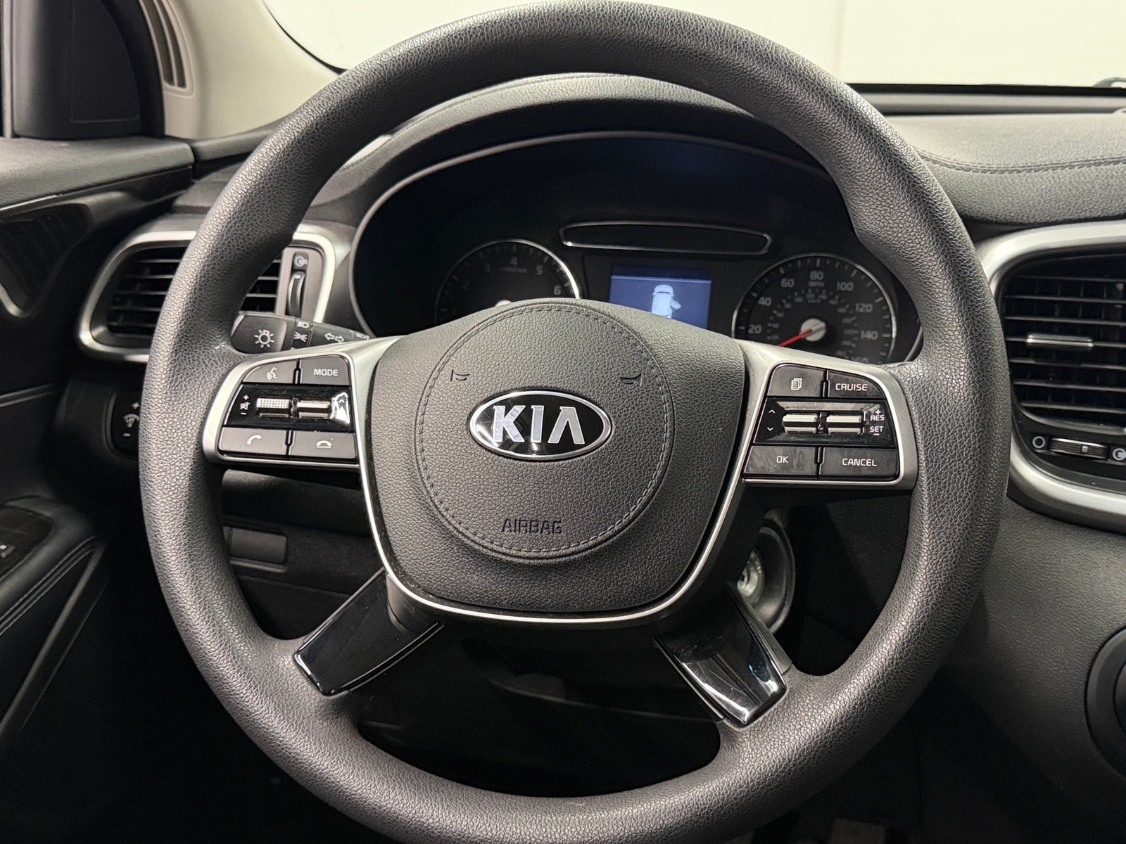 Thumbnail: 2019 Kia Sorento - 5