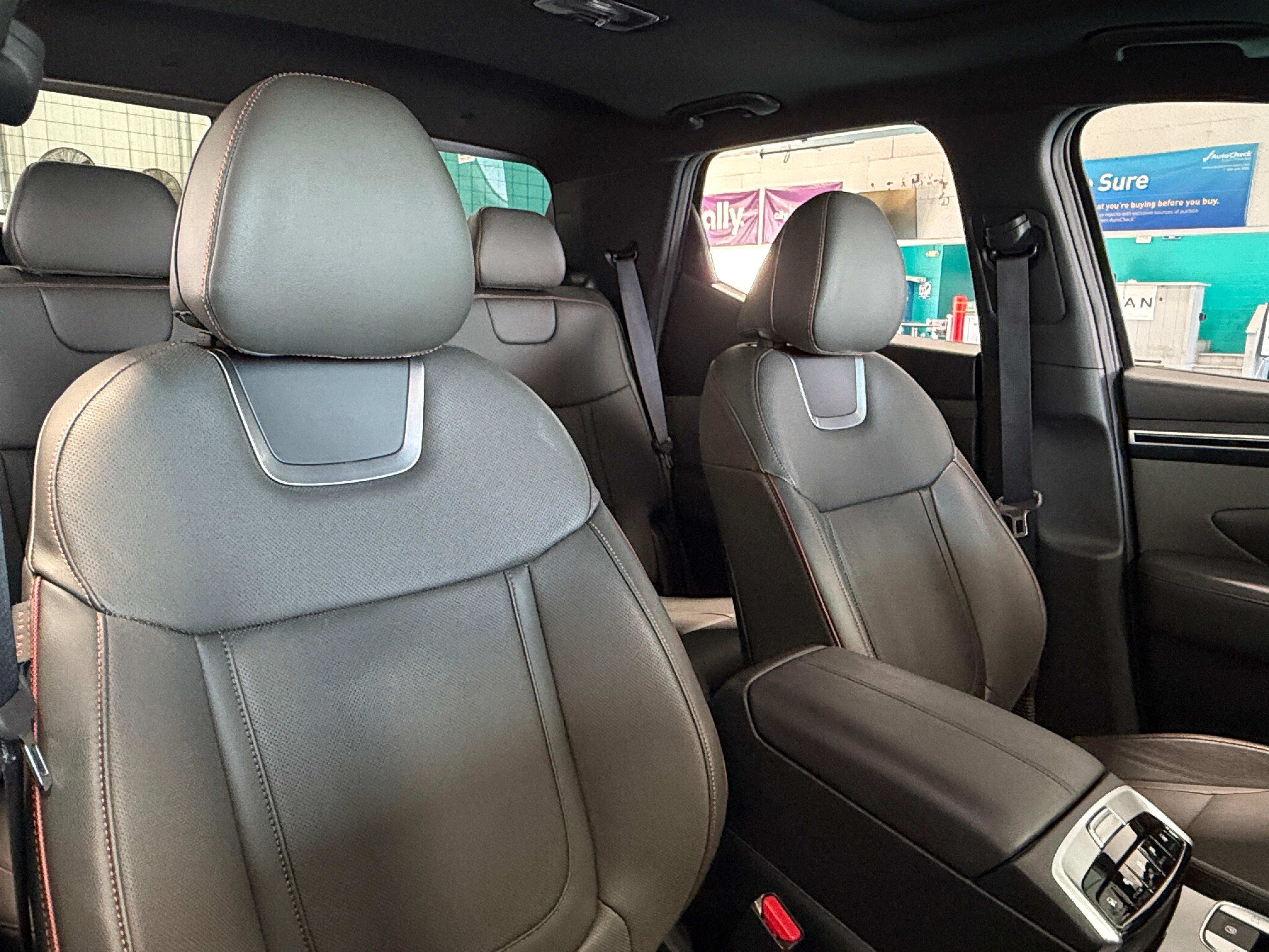 2024 Hyundai Santa Cruz Limited - Photo 2