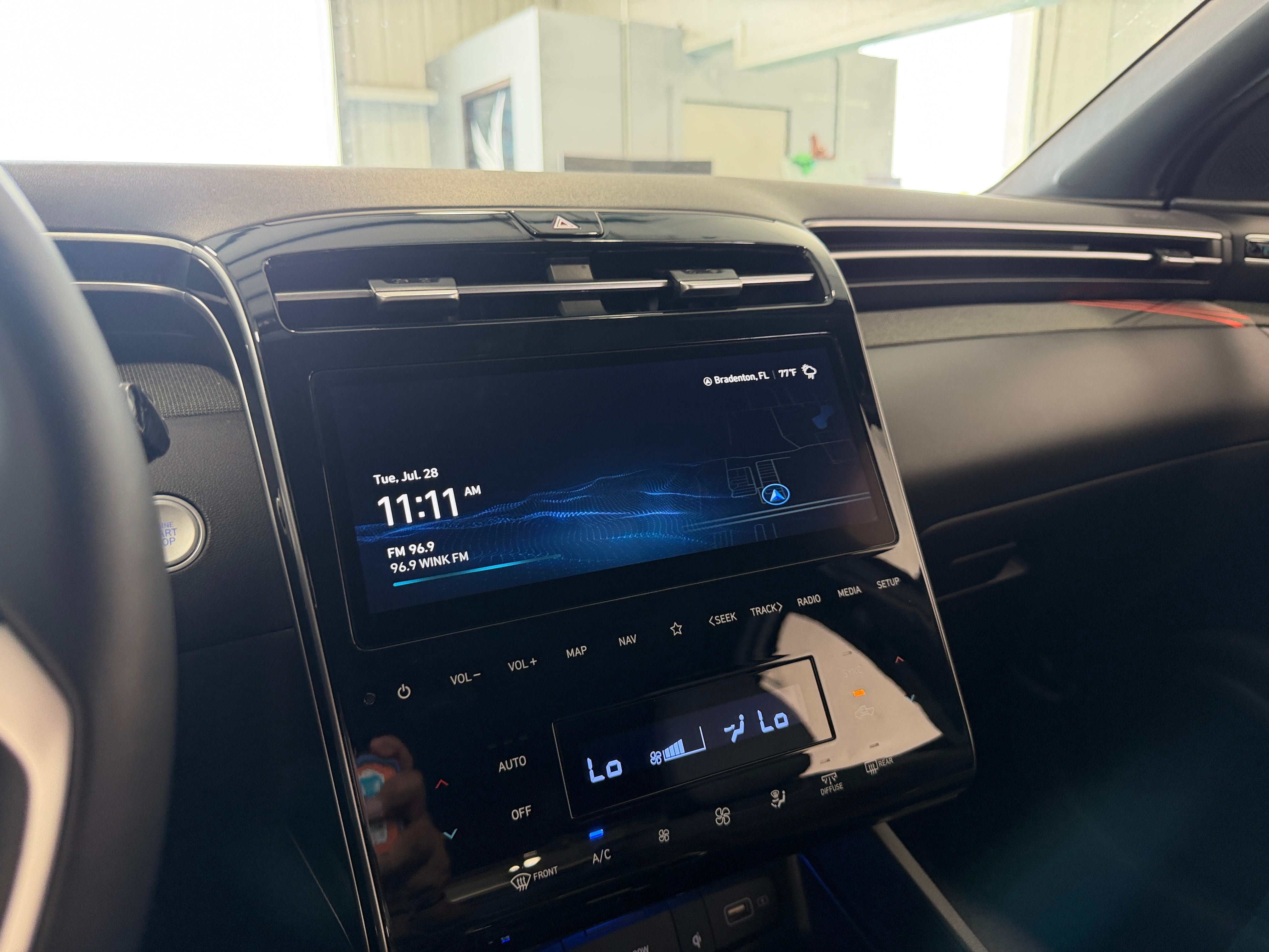 2024 Hyundai Santa Cruz Limited - Photo 17
