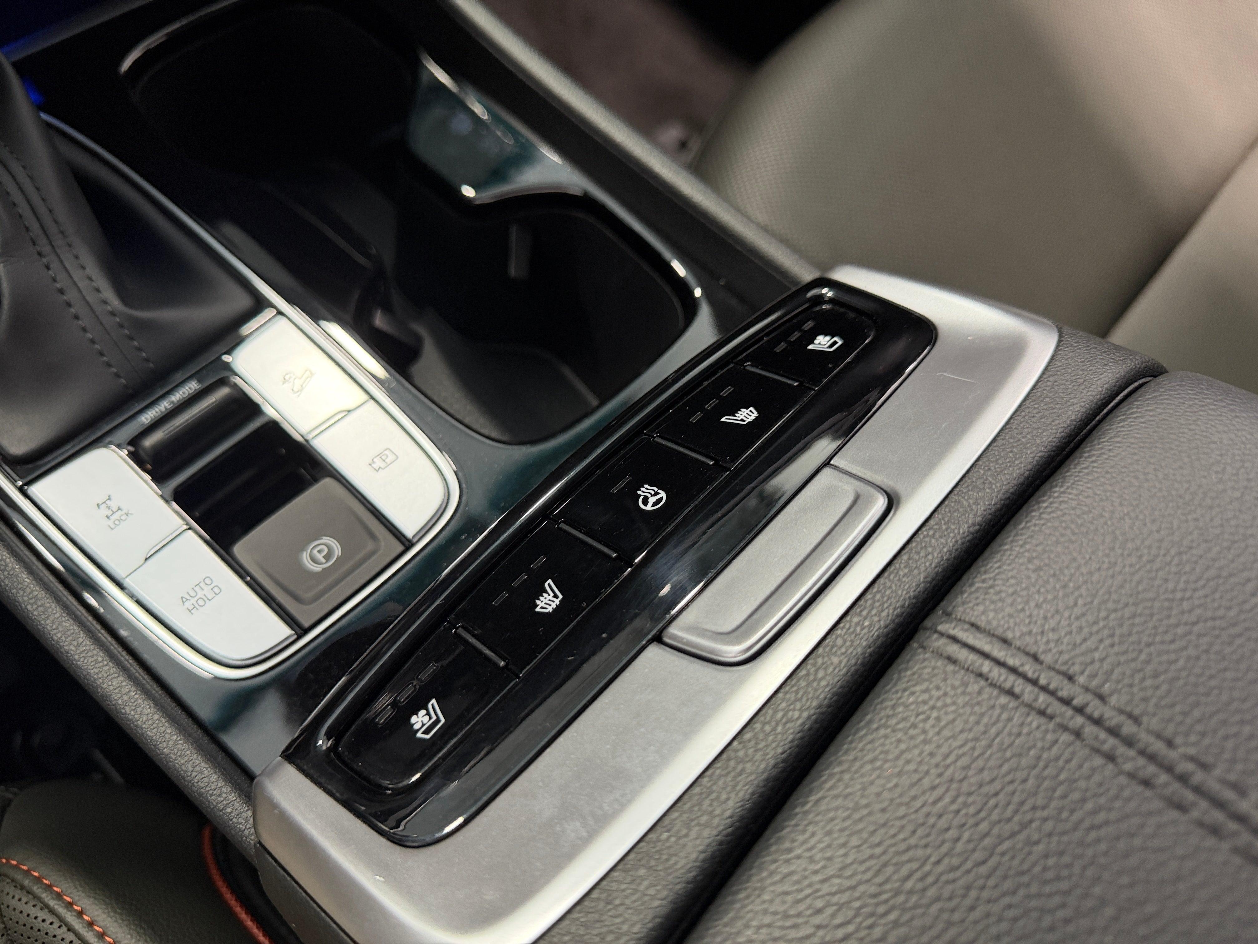 2024 Hyundai Santa Cruz Limited - Photo 21