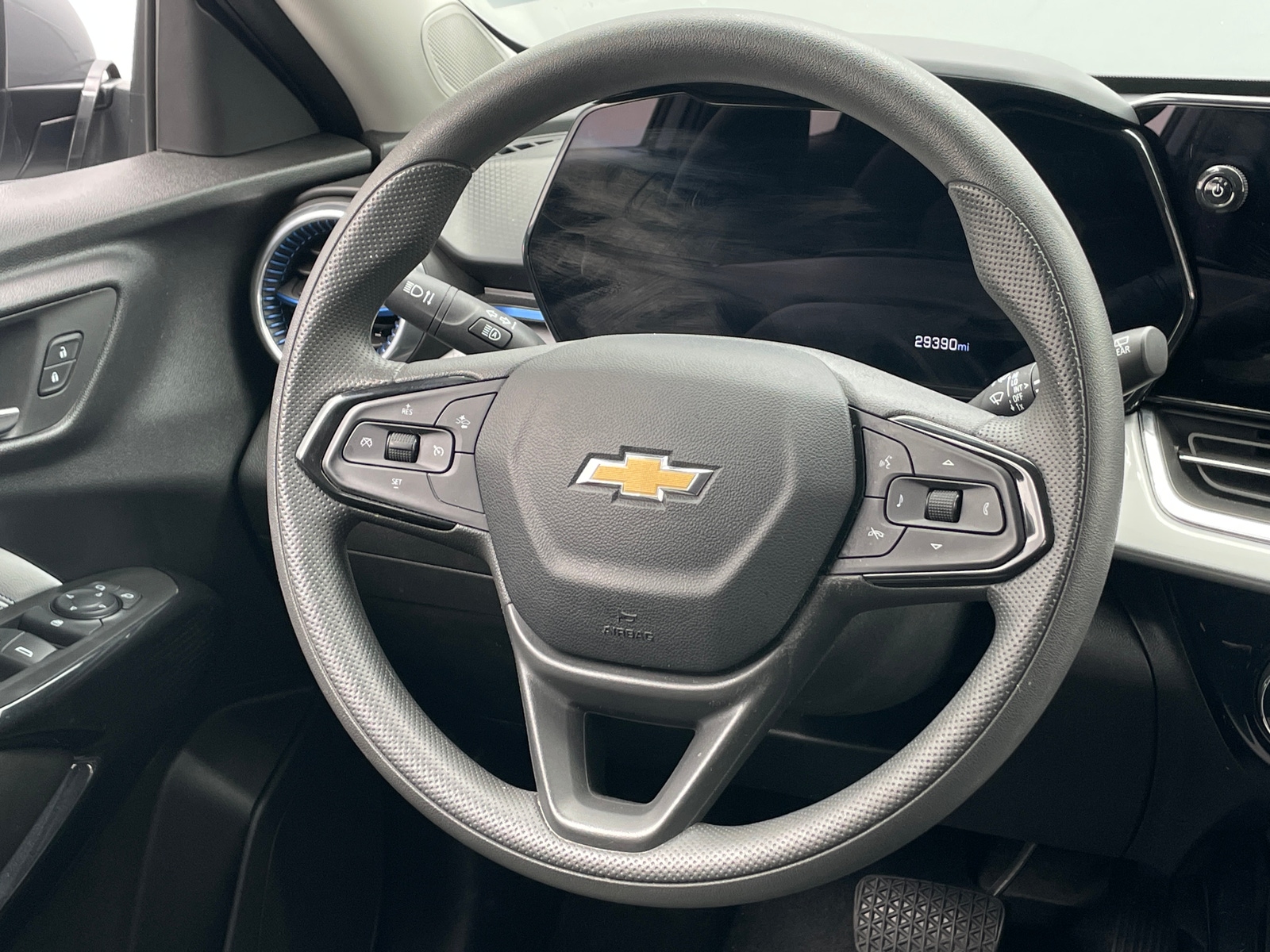 Thumbnail: 2025 Chevrolet Trax - 4
