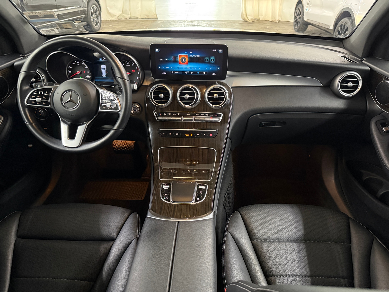 Thumbnail: 2020 Mercedes-Benz GLC - 2