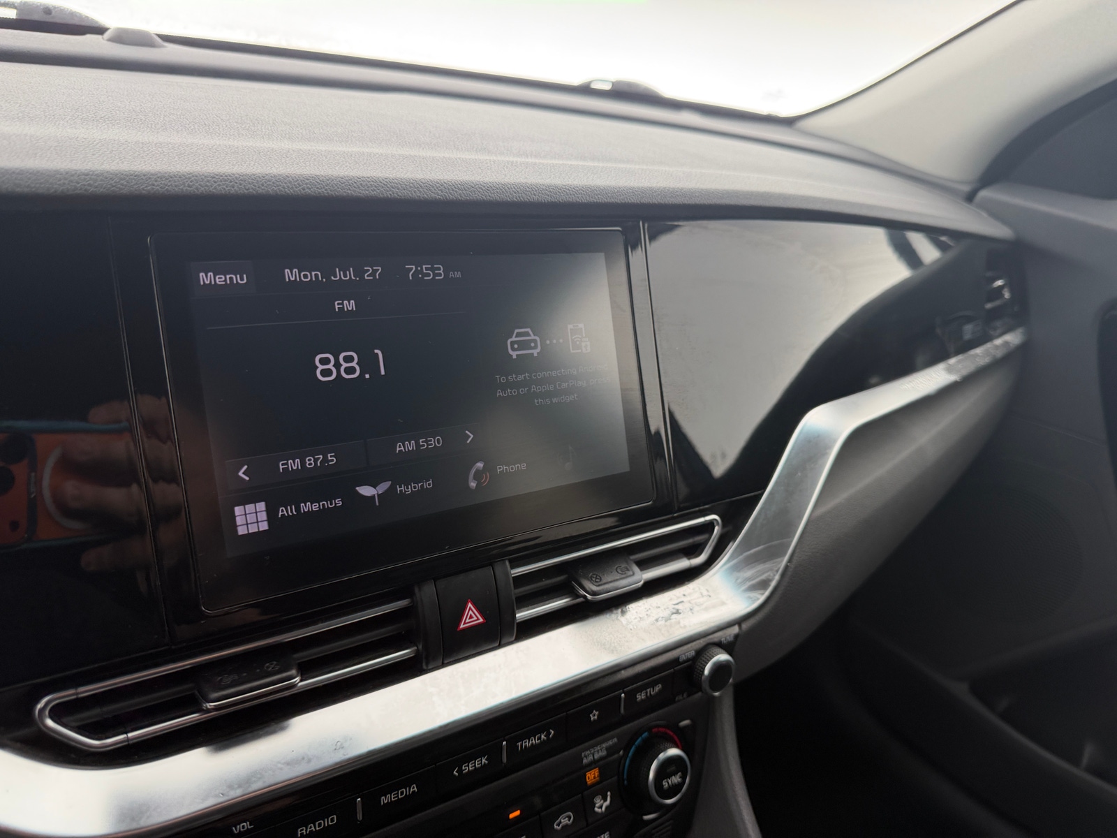 Thumbnail: 2021 Kia Niro - 4