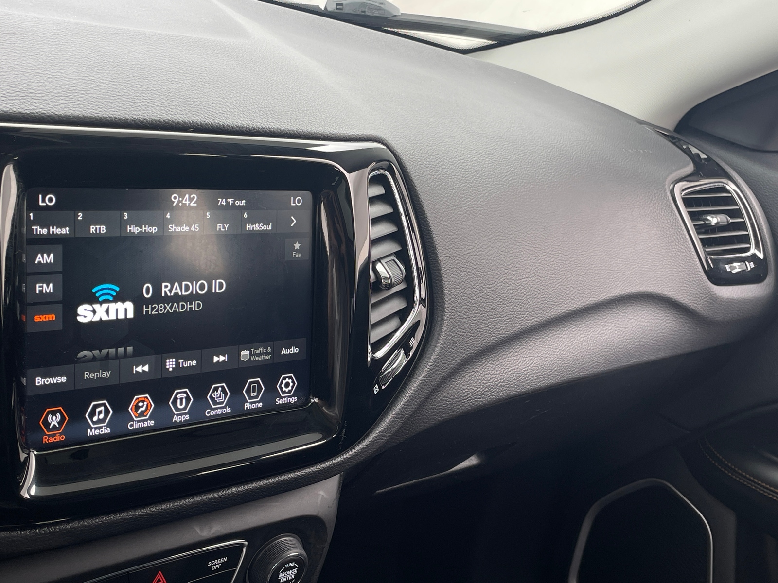 Thumbnail: 2020 Jeep Compass - 3