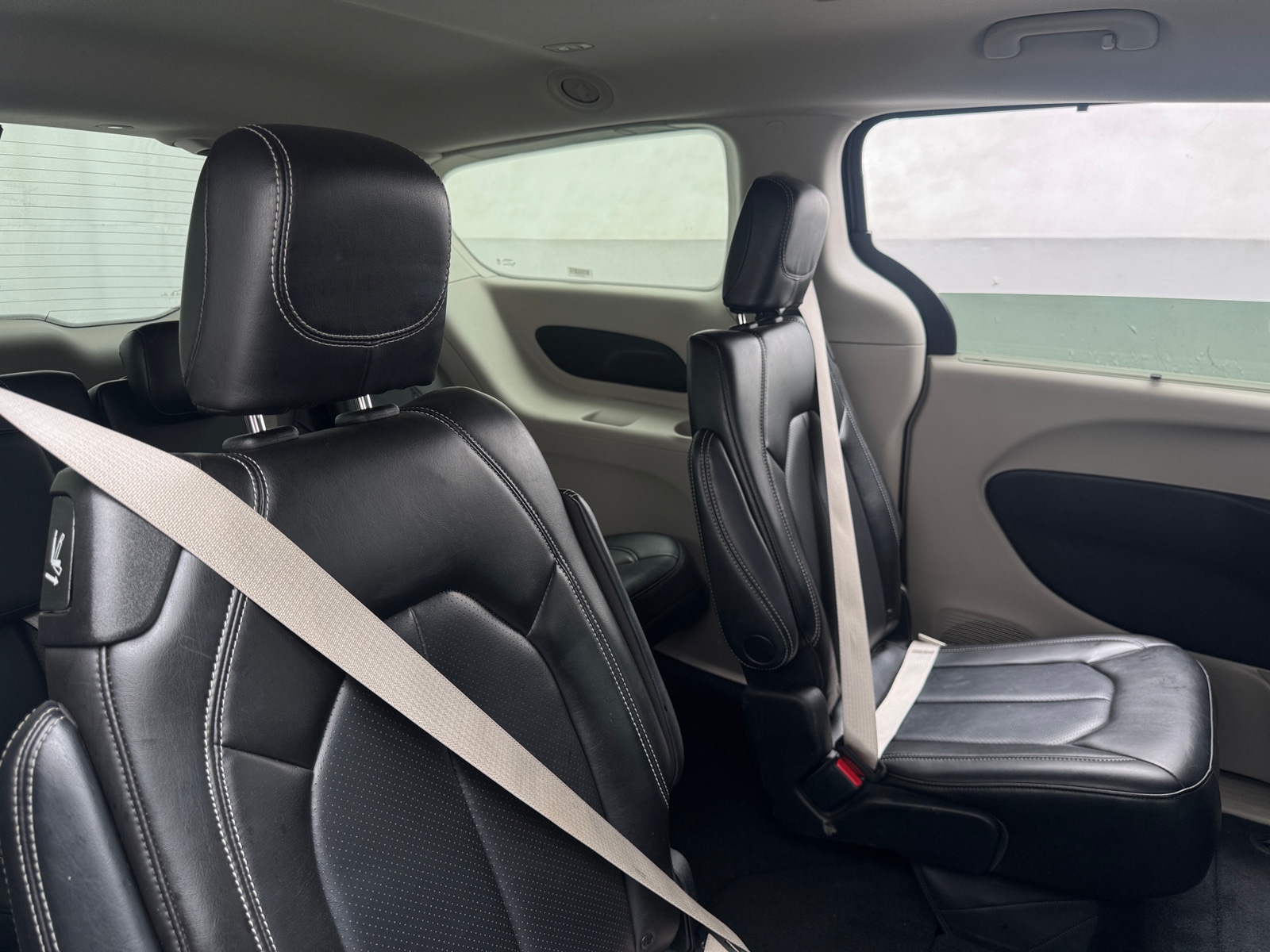 Thumbnail: 2023 Chrysler Pacifica - 5