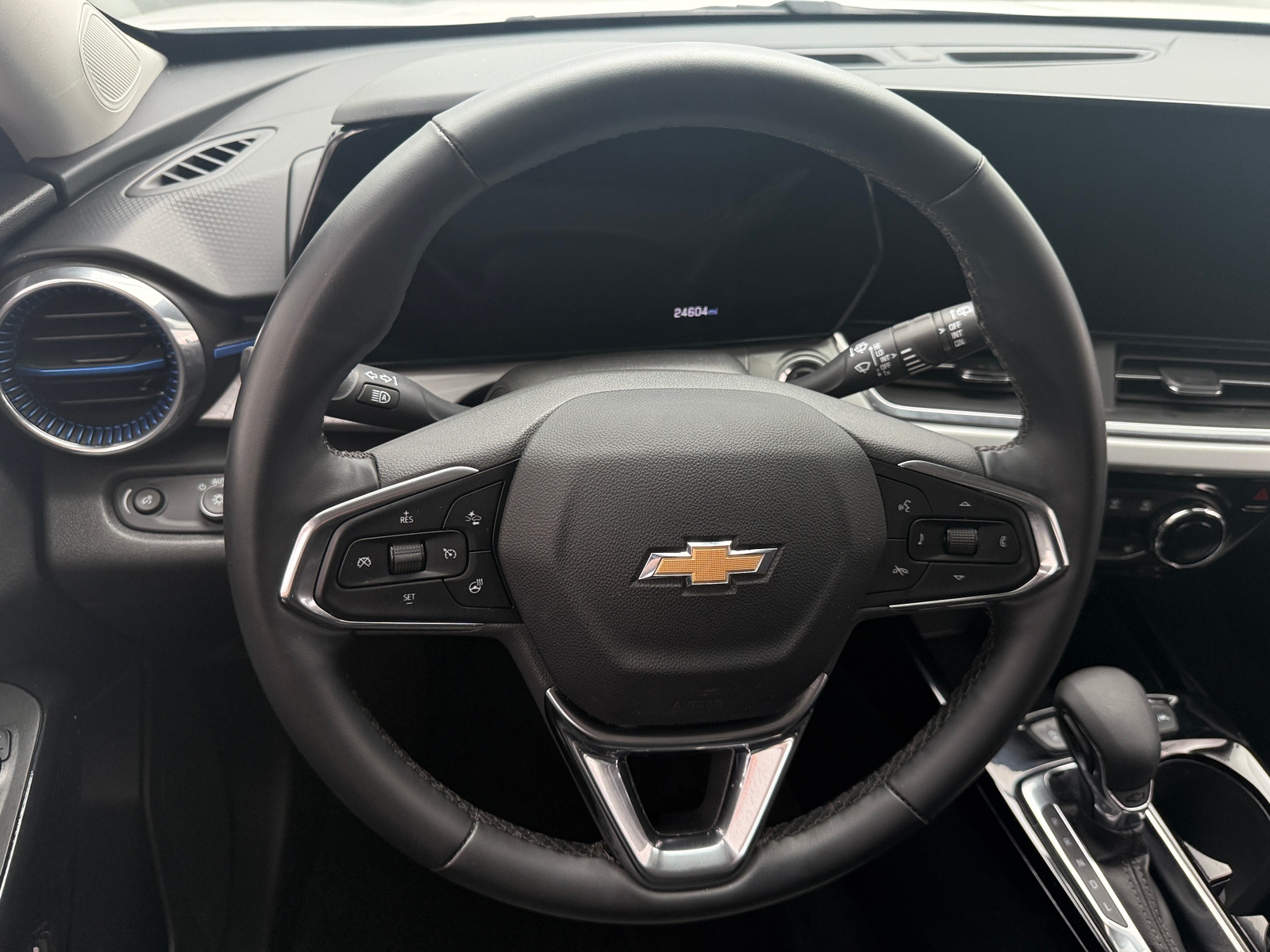 Thumbnail: 2025 Chevrolet Trax - 4