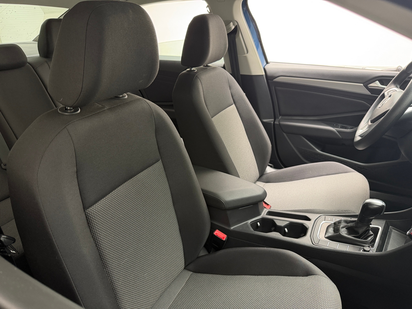 Thumbnail: 2019 Volkswagen Jetta - 2