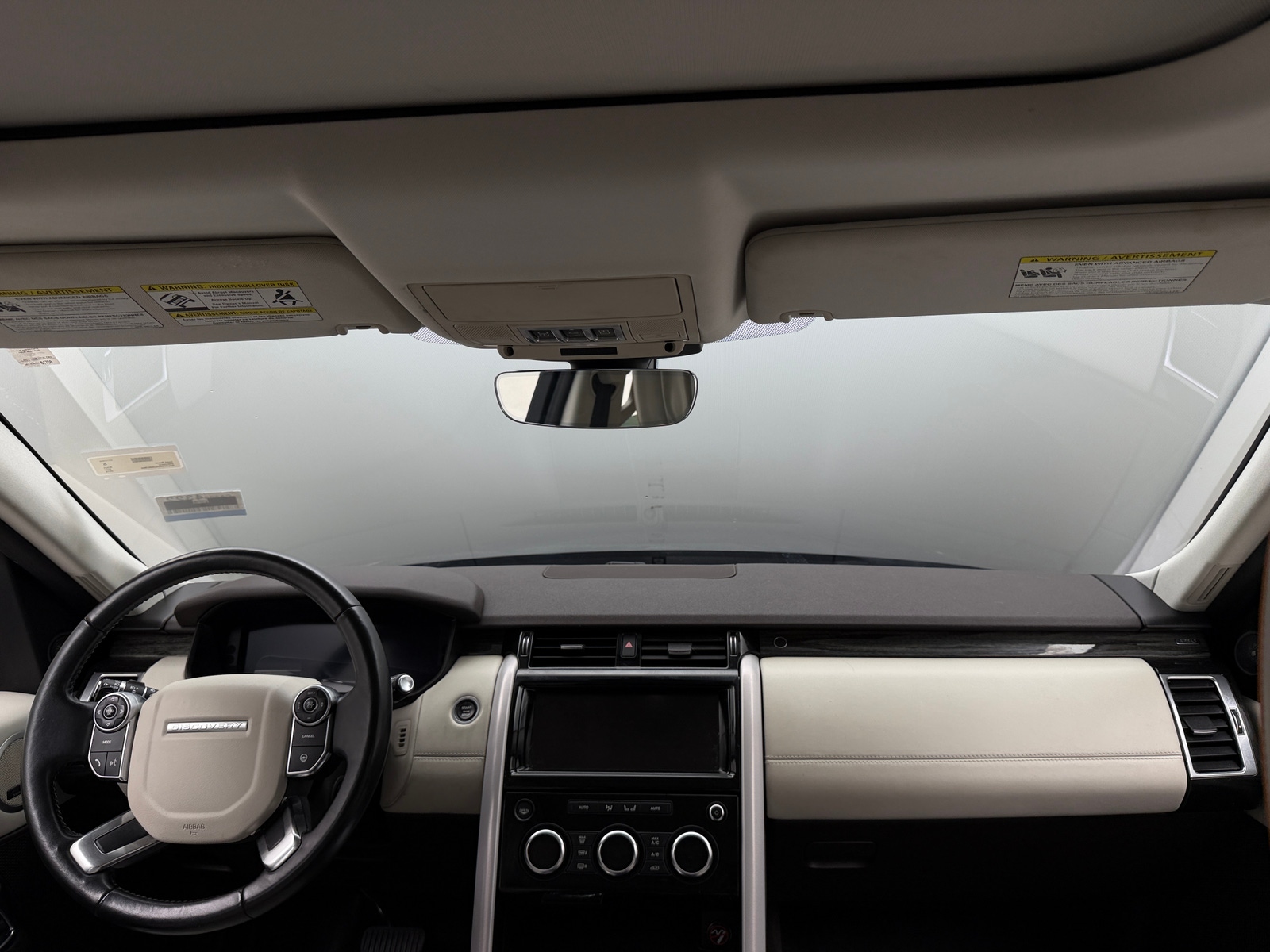 Thumbnail: 2018 Land Rover Discovery - 2