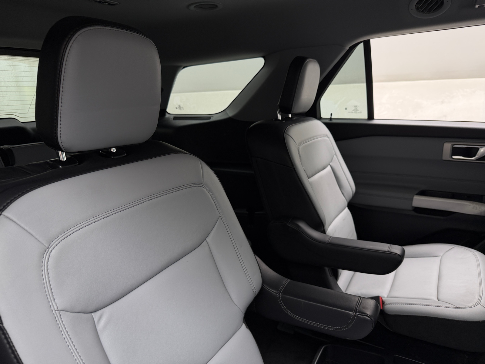 Thumbnail: 2021 Ford Explorer - 5