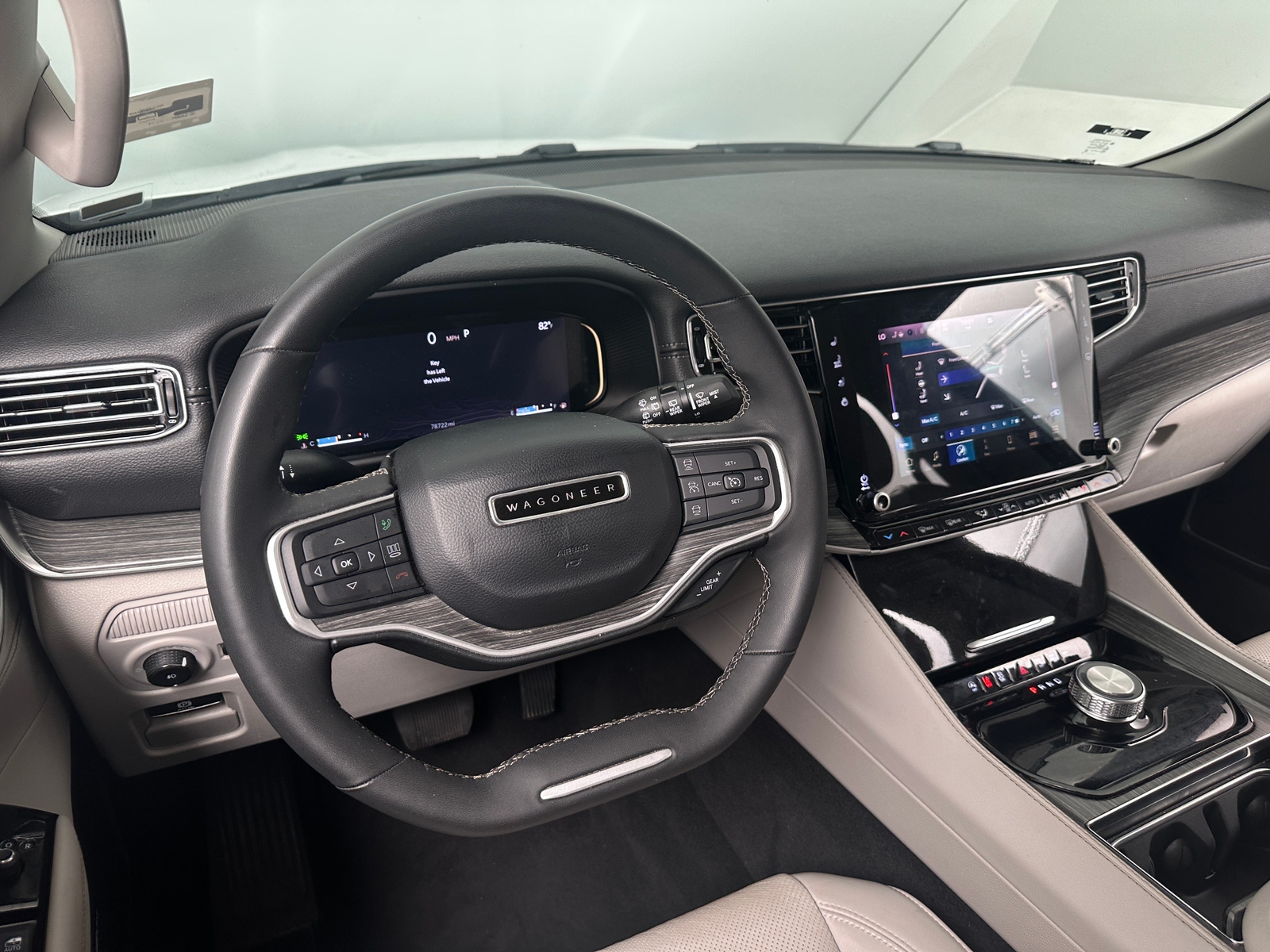Thumbnail: 2024 Jeep Wagoneer - 4