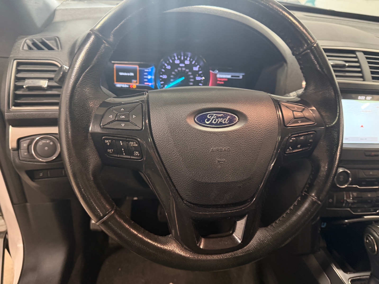 Thumbnail: 2018 Ford Explorer - 4