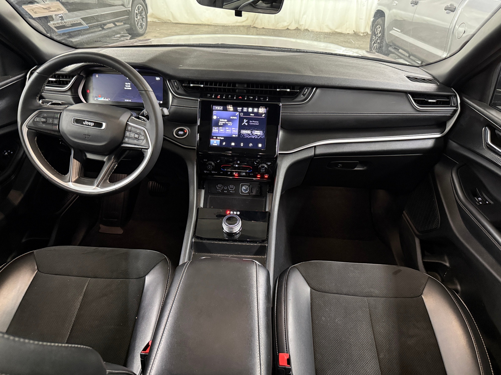 Thumbnail: 2025 Jeep Grand Cherokee L - 2