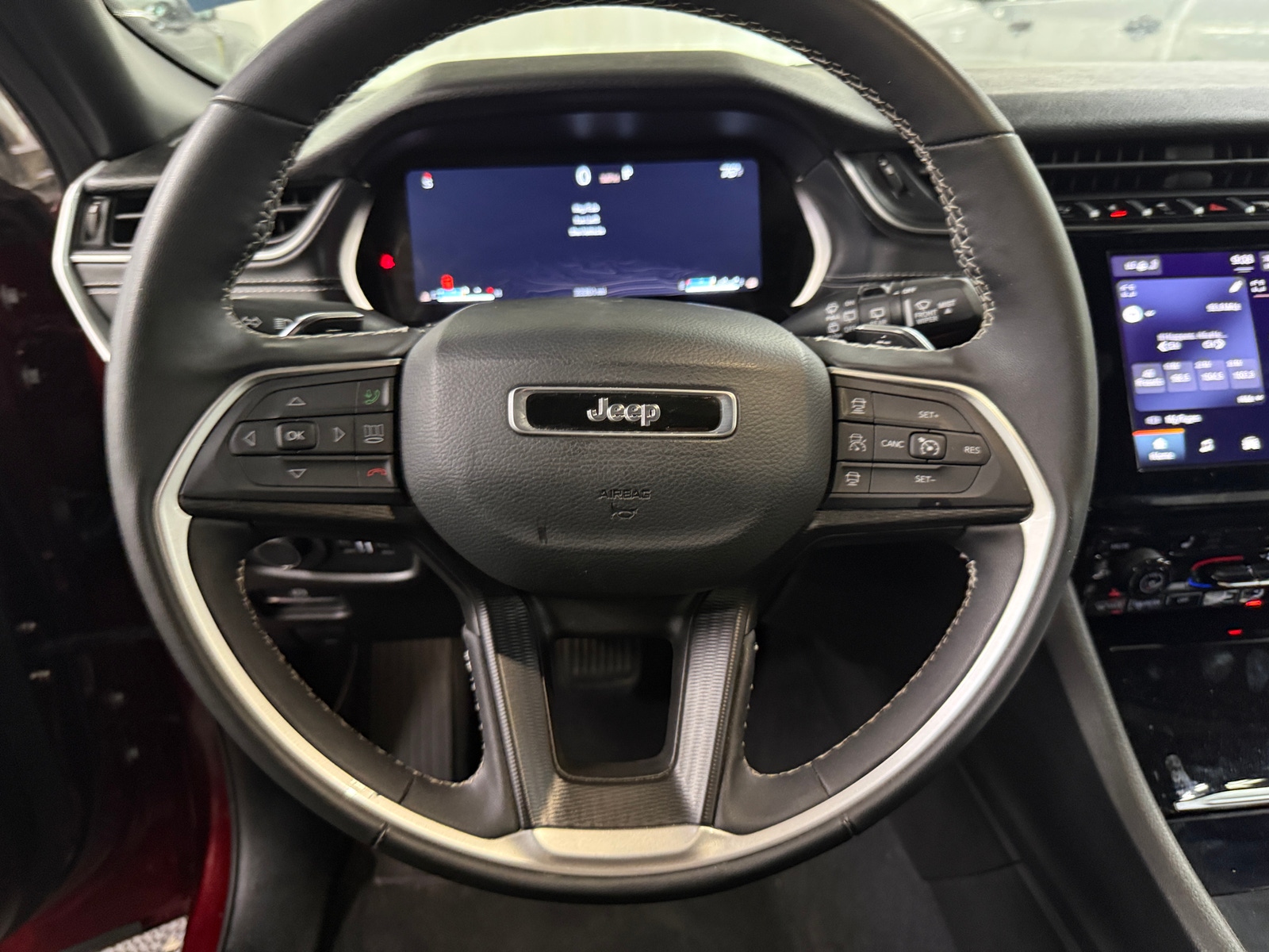 Thumbnail: 2025 Jeep Grand Cherokee L - 4