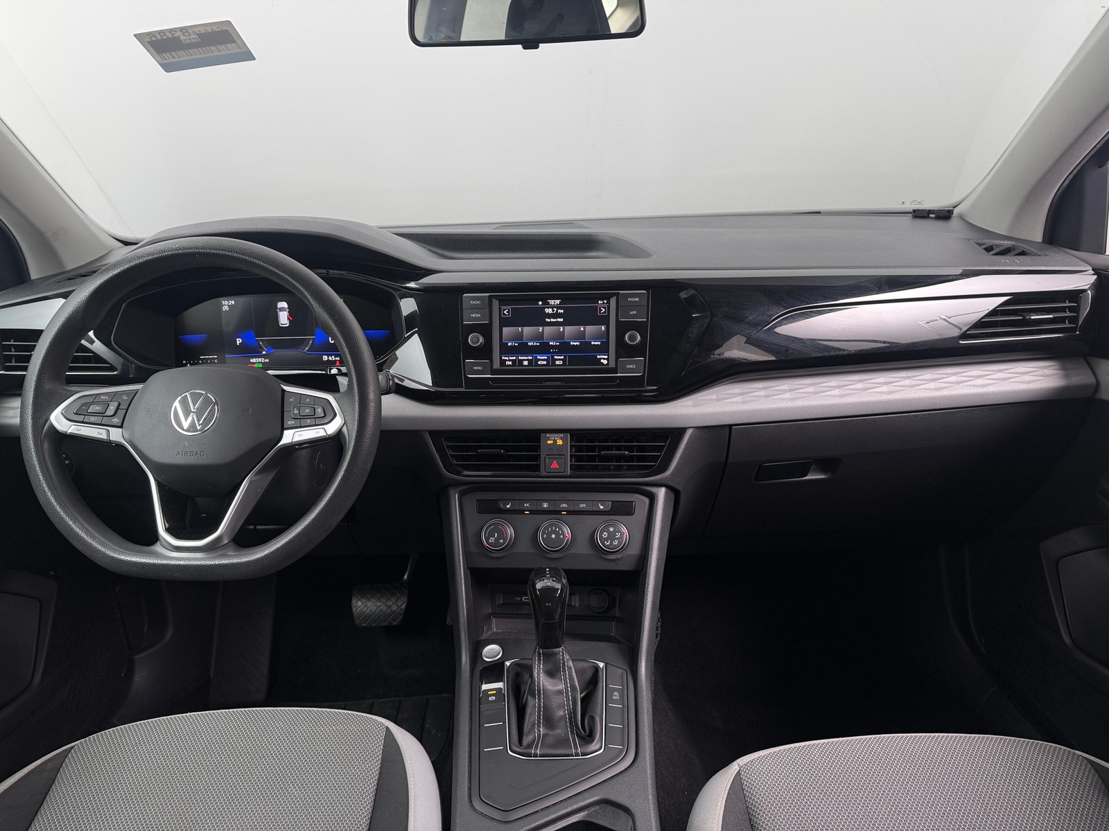 Thumbnail: 2022 Volkswagen Taos - 3
