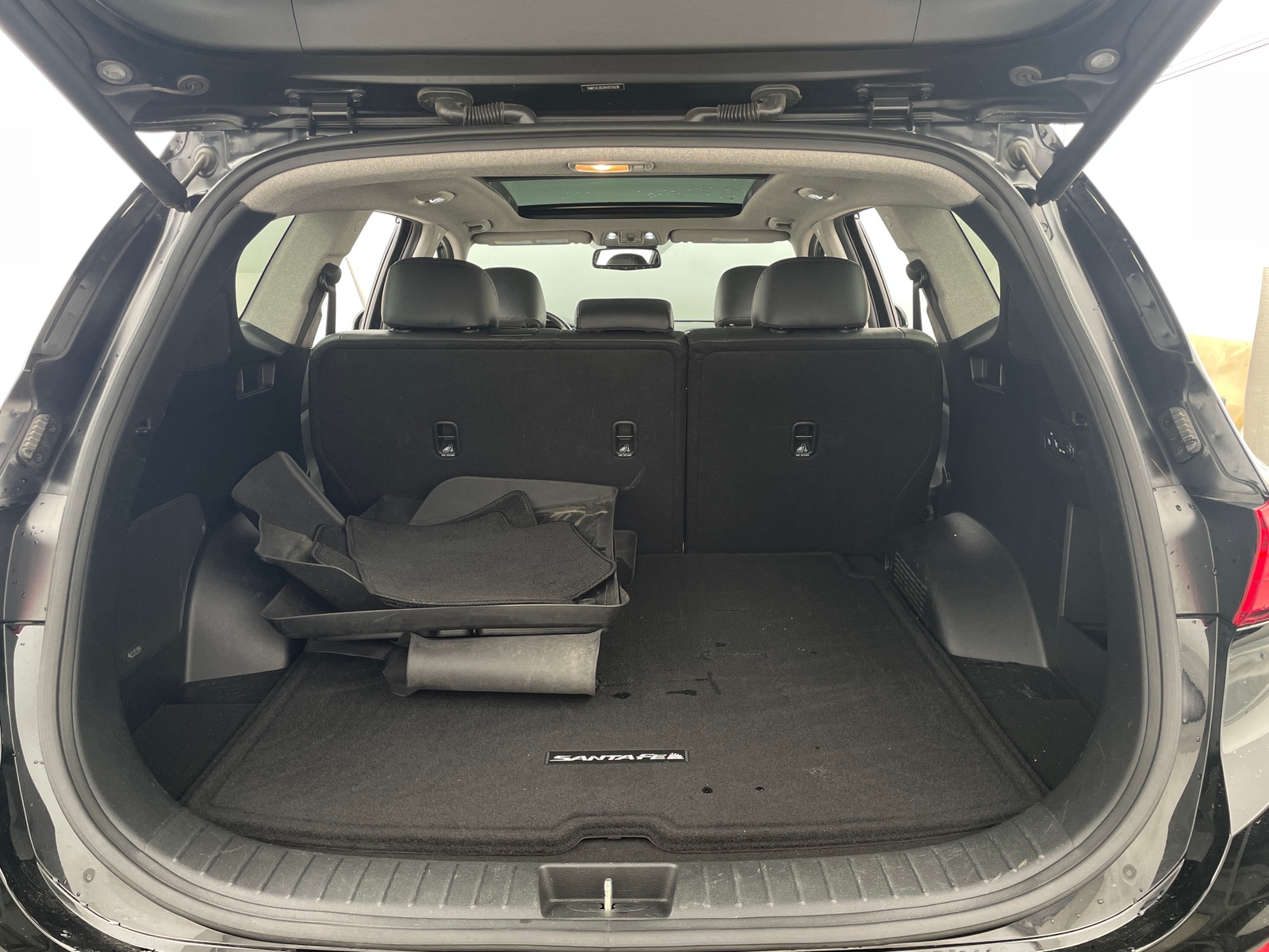 Thumbnail: 2019 Hyundai Santa Fe - 6