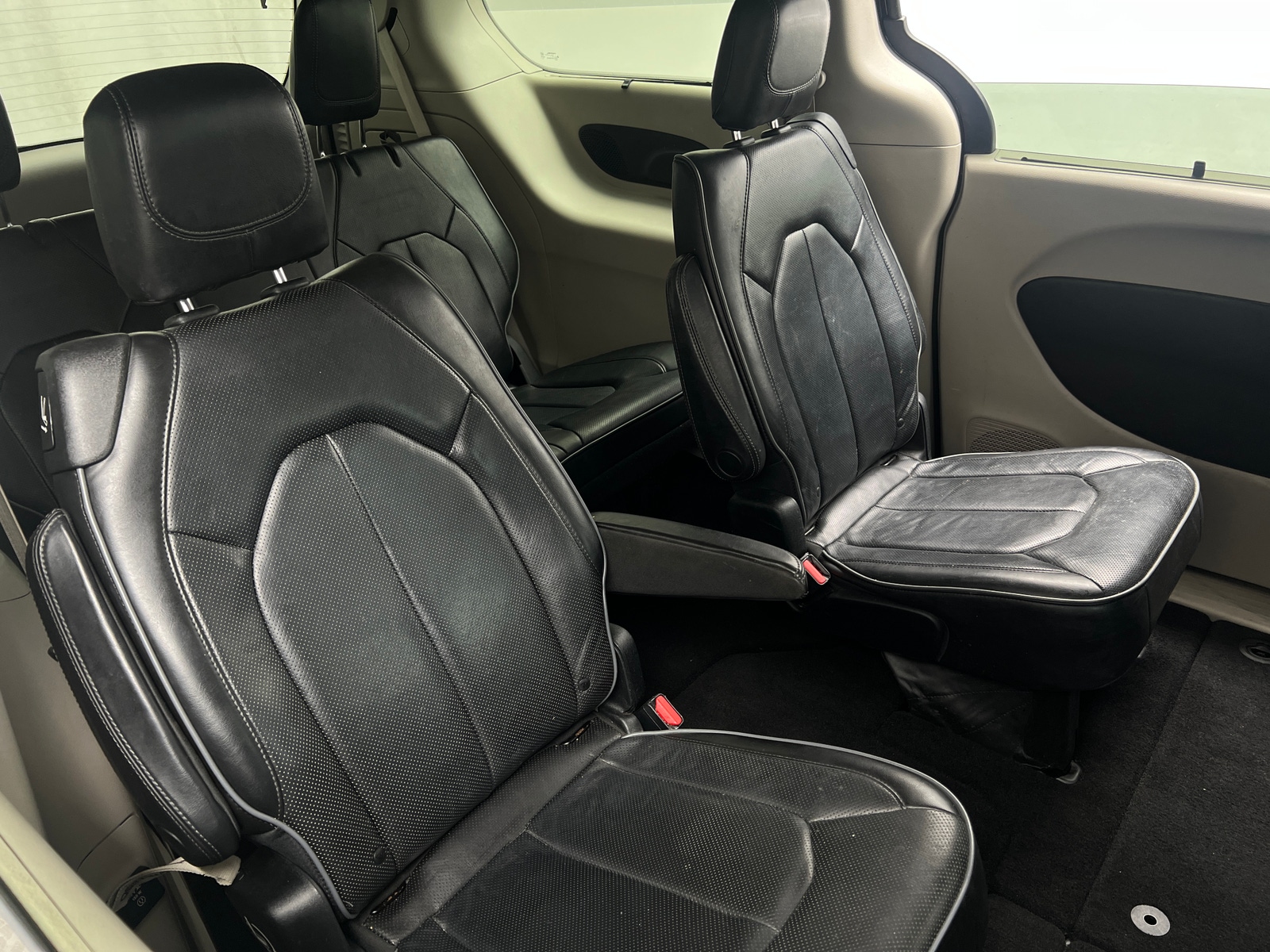 Thumbnail: 2019 Chrysler Pacifica - 5
