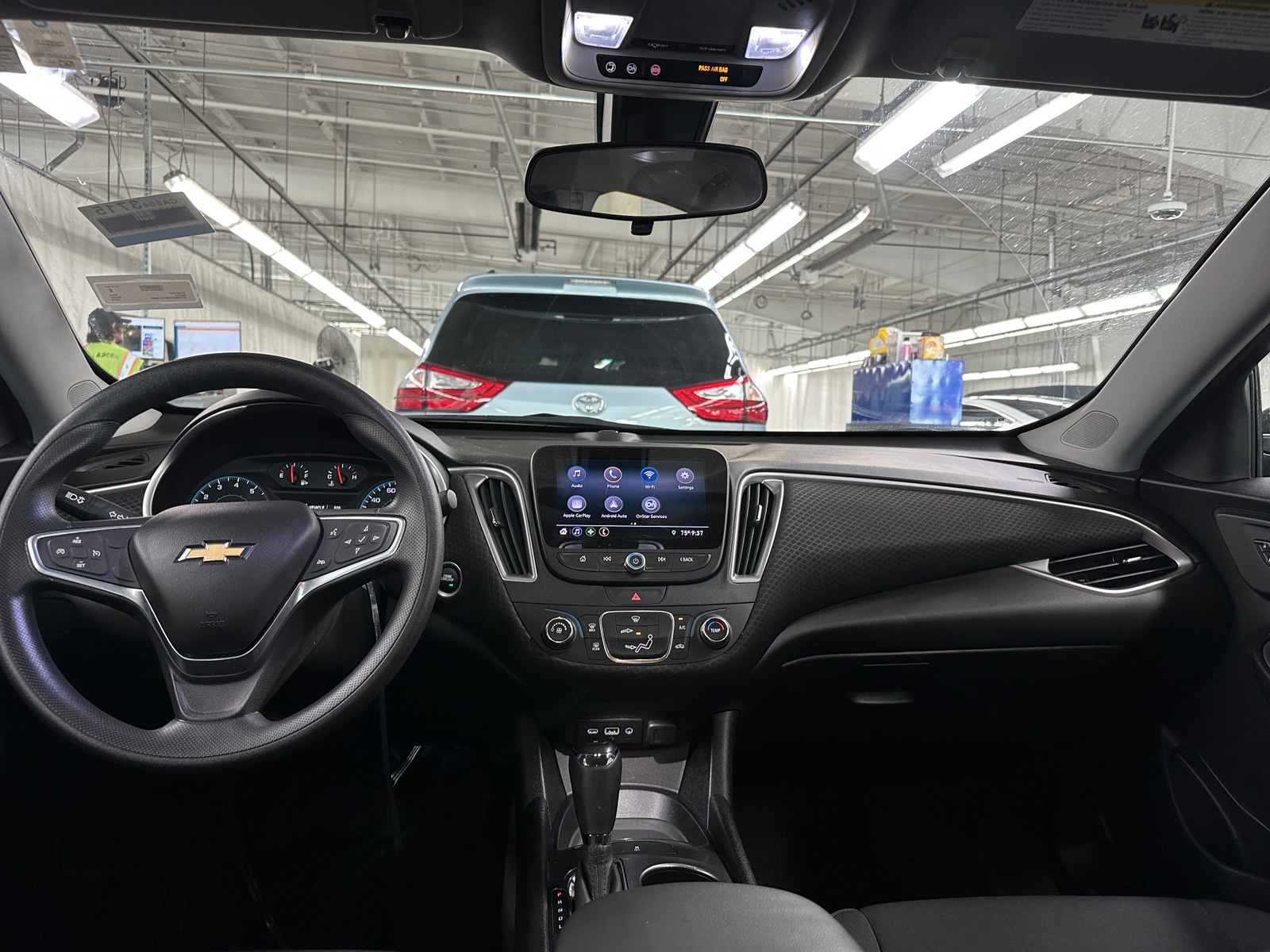 Thumbnail: 2019 Chevrolet Malibu - 3