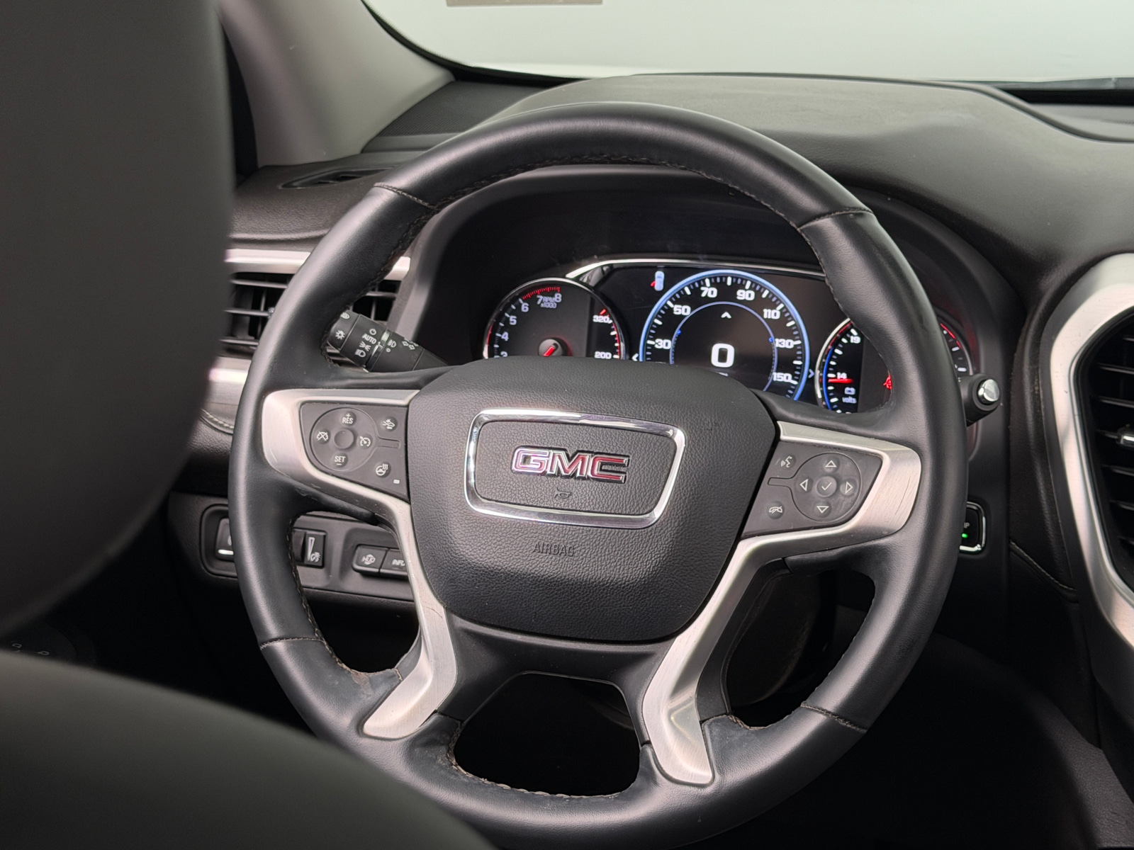 Thumbnail: 2023 GMC Acadia - 4